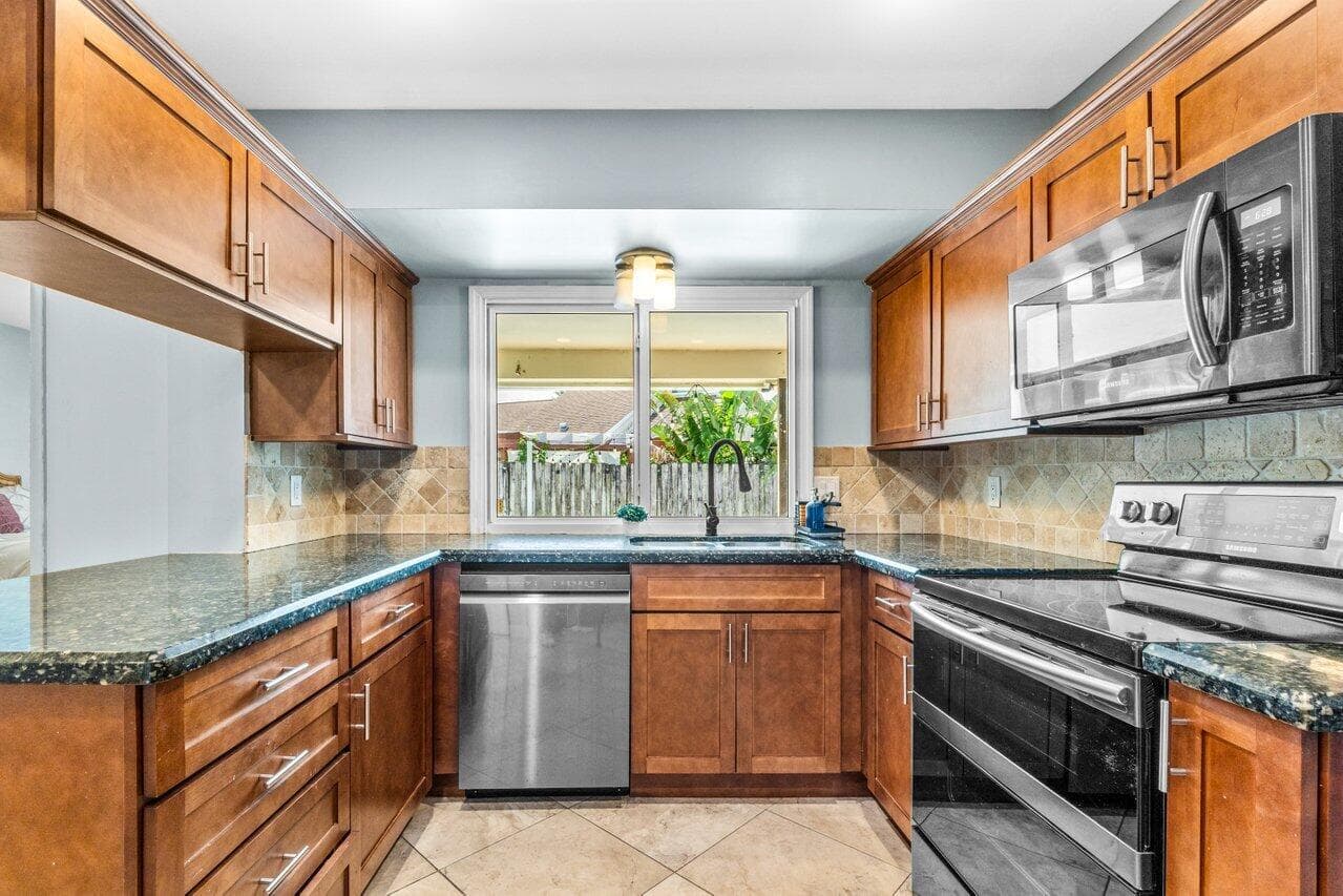 1352 Wyndcliff Drive, Wellington, FL 33414 6