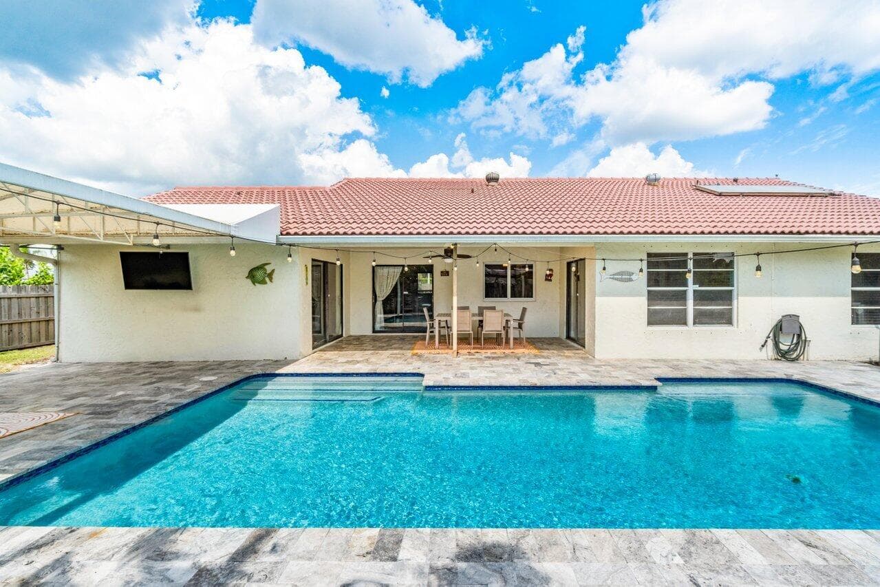 1352 Wyndcliff Drive, Wellington, FL 33414 24