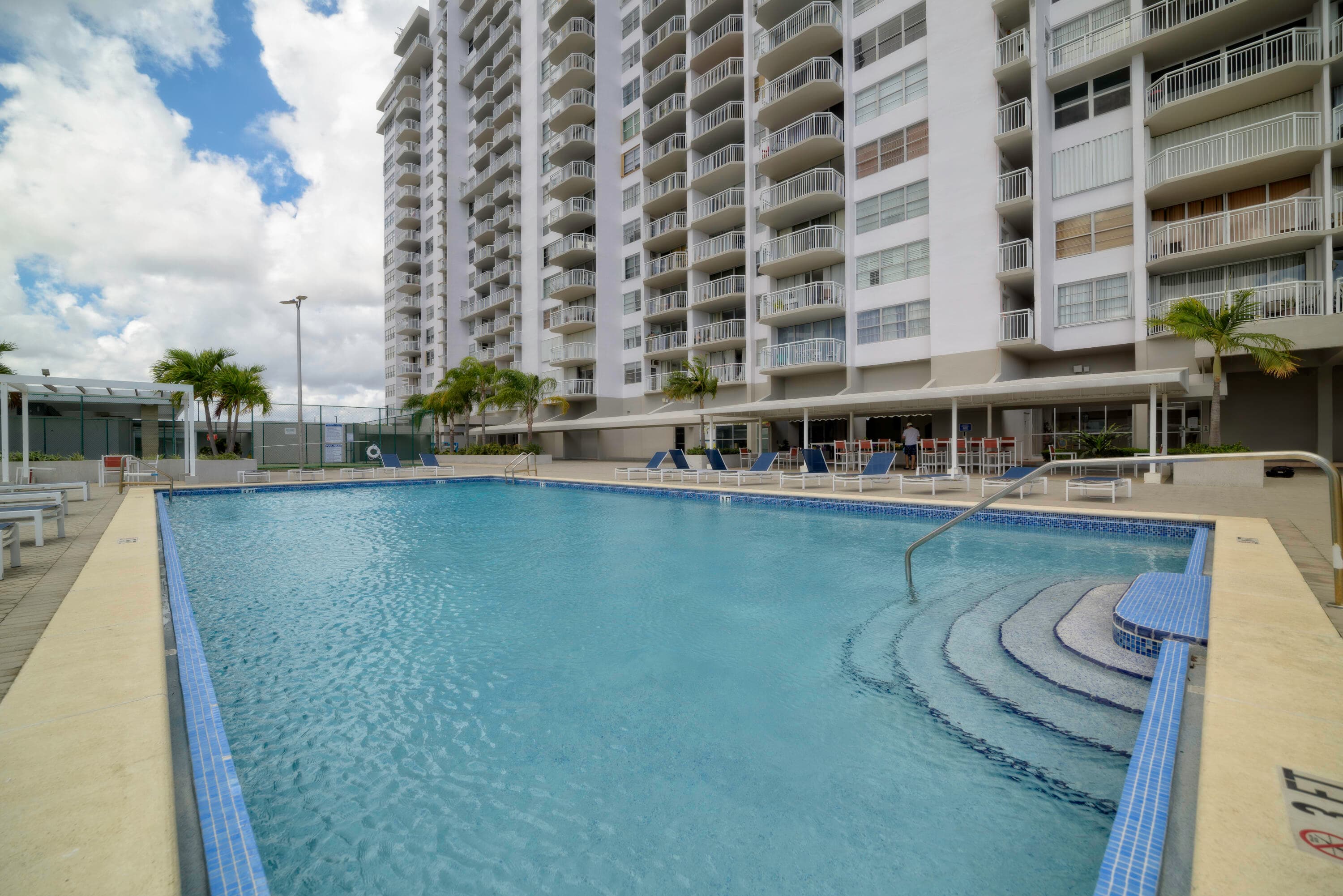 18081 Biscayne Boulevard 403, Aventura, FL 33160 14
