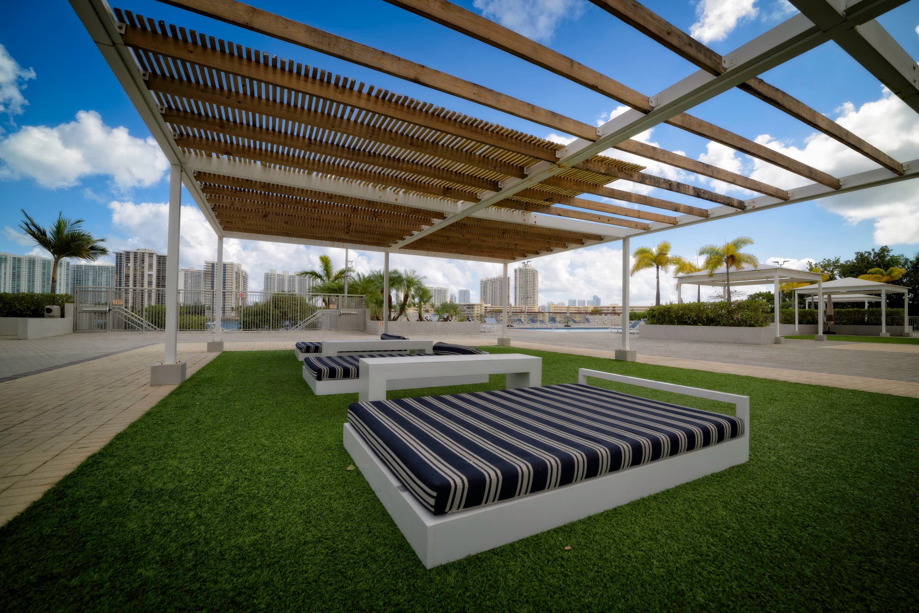 18081 Biscayne Boulevard 403, Aventura, FL 33160 16