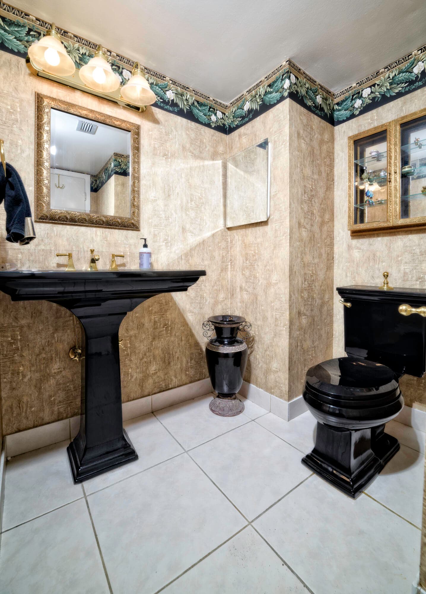 18081 Biscayne Boulevard 403, Aventura, FL 33160 19