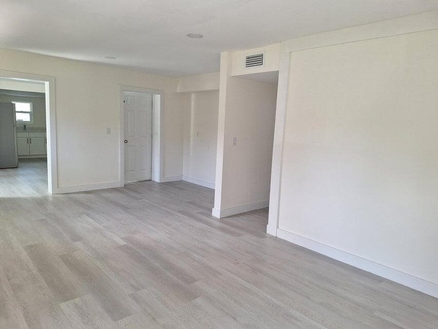 360 Barraclough Street, Fort Pierce, FL 34982 13