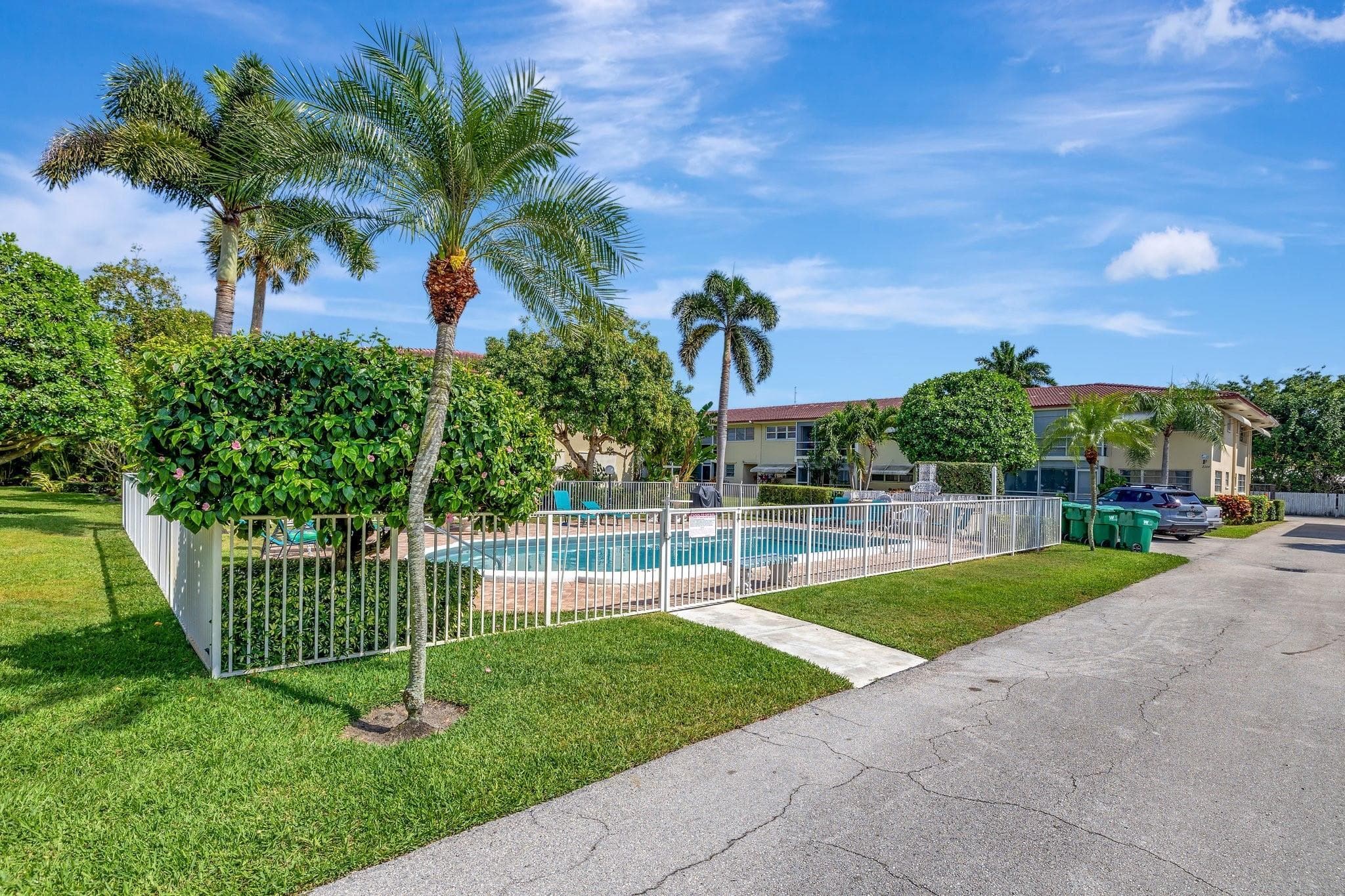 2134 NE 36th Street 82, Lighthouse Point, FL 33064 32