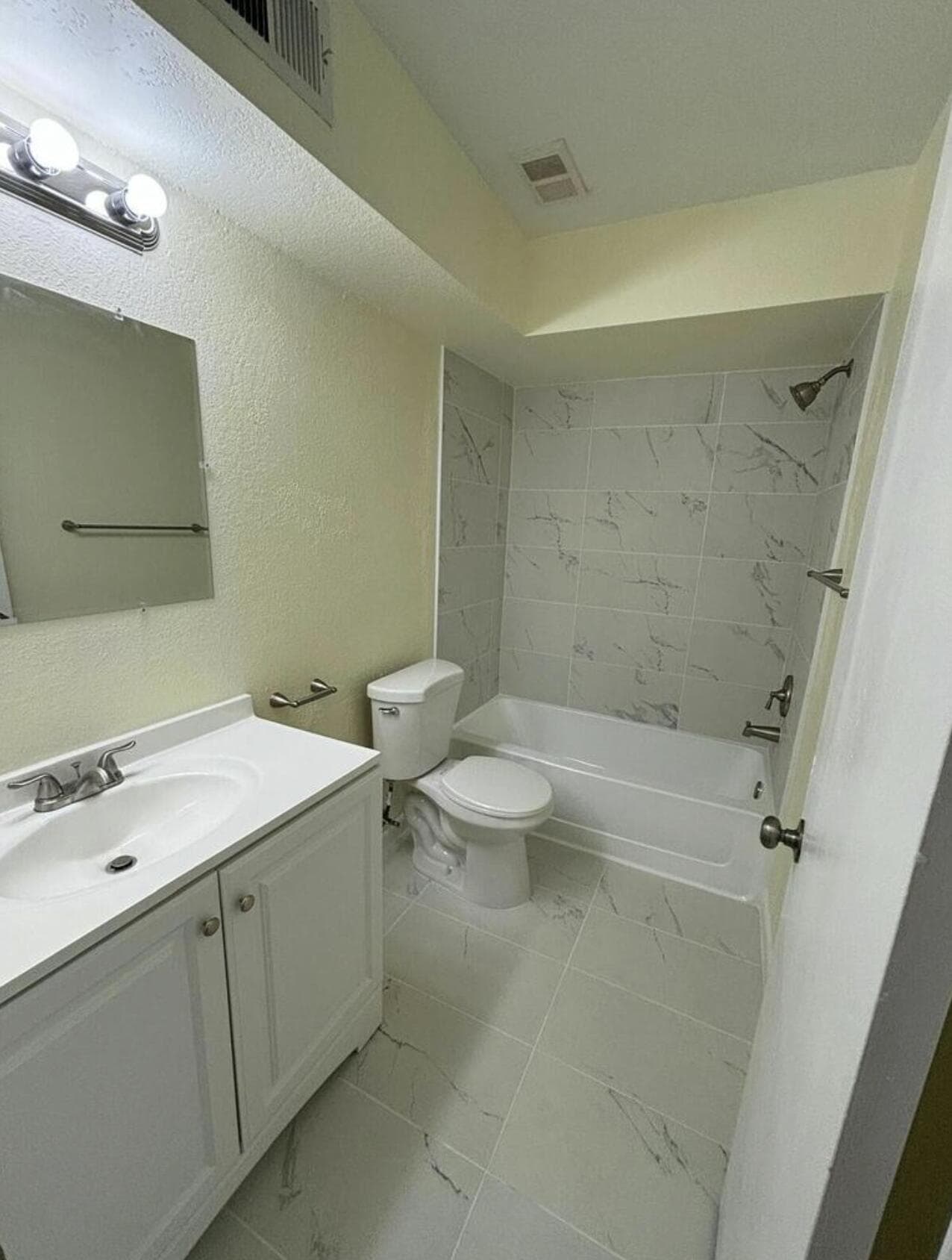 2796 S University Drive 2101, Davie, FL 33328 8