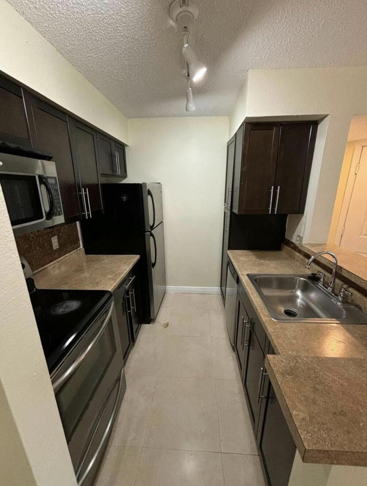 2796 S University Drive 2101, Davie, FL 33328 23