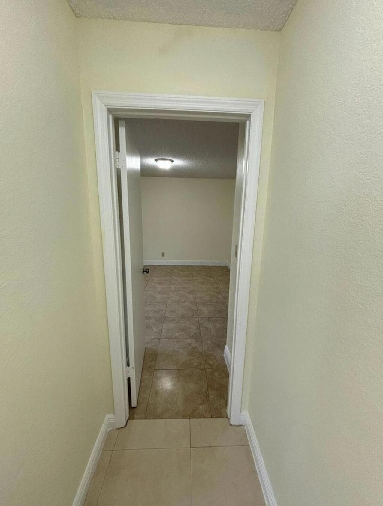 2796 S University Drive 2101, Davie, FL 33328 25