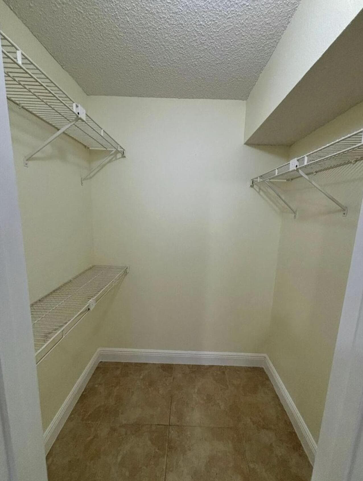 2796 S University Drive 2101, Davie, FL 33328 26