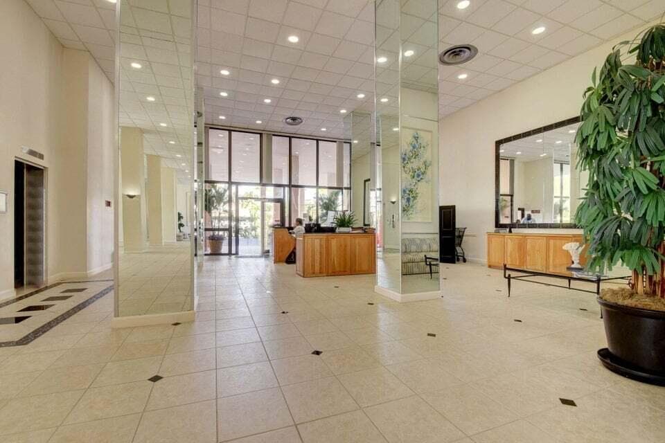 3590 S Ocean Boulevard 104, South Palm Beach, FL 33480 46