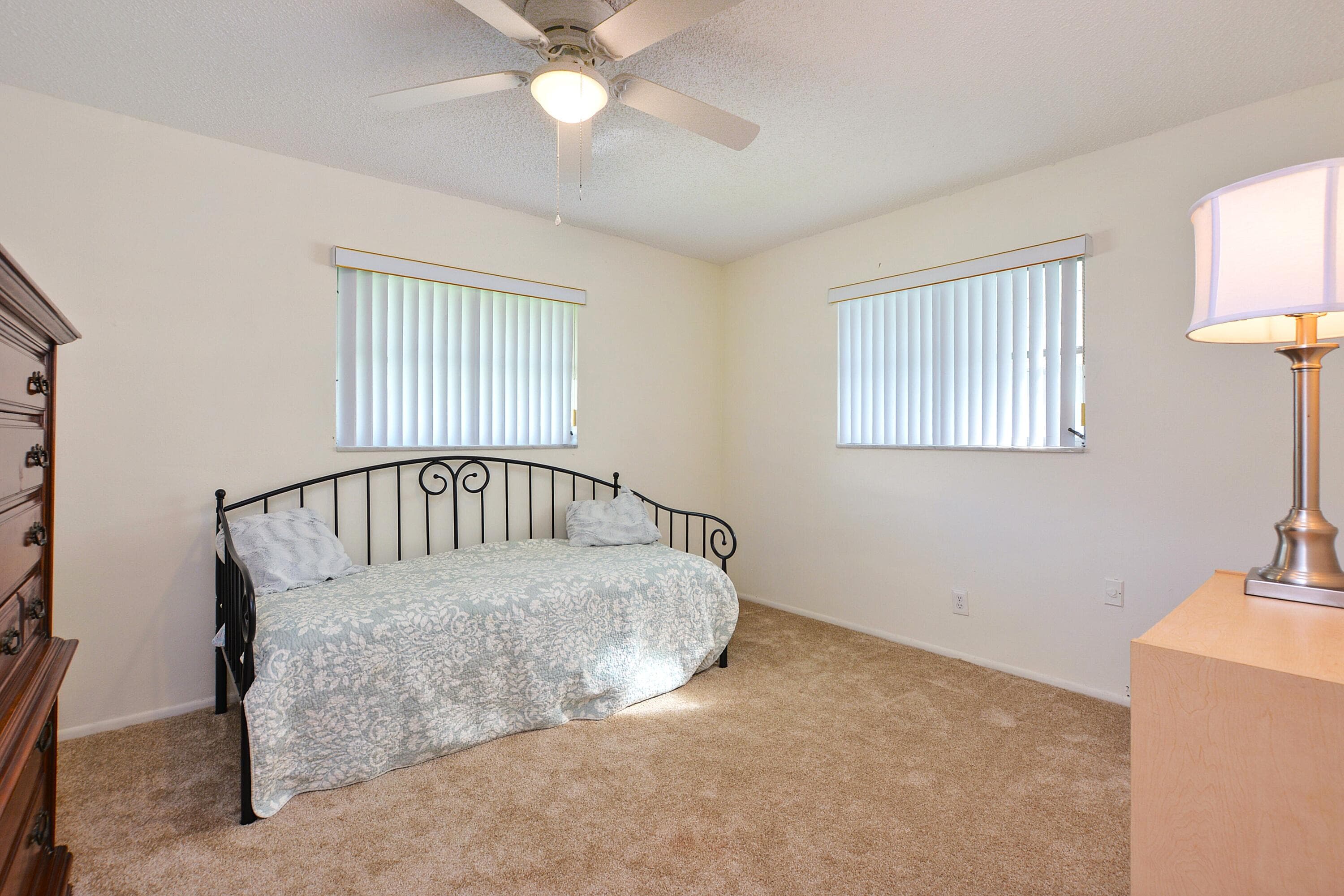 1005 Siesta Avenue, Boynton Beach, FL 33426 7