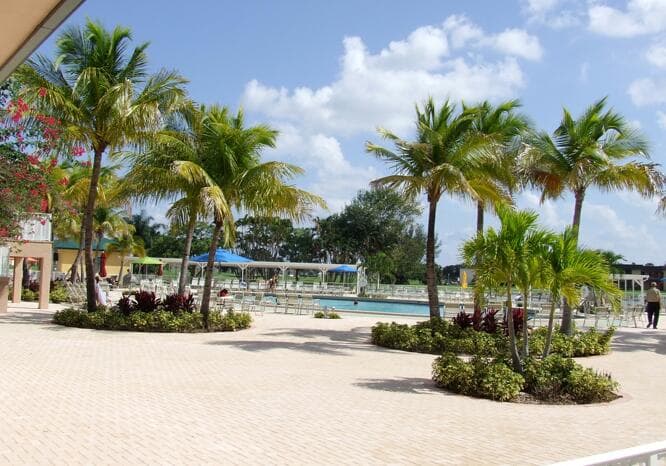 662 Saxony Trail N, Delray Beach, FL 33446 16