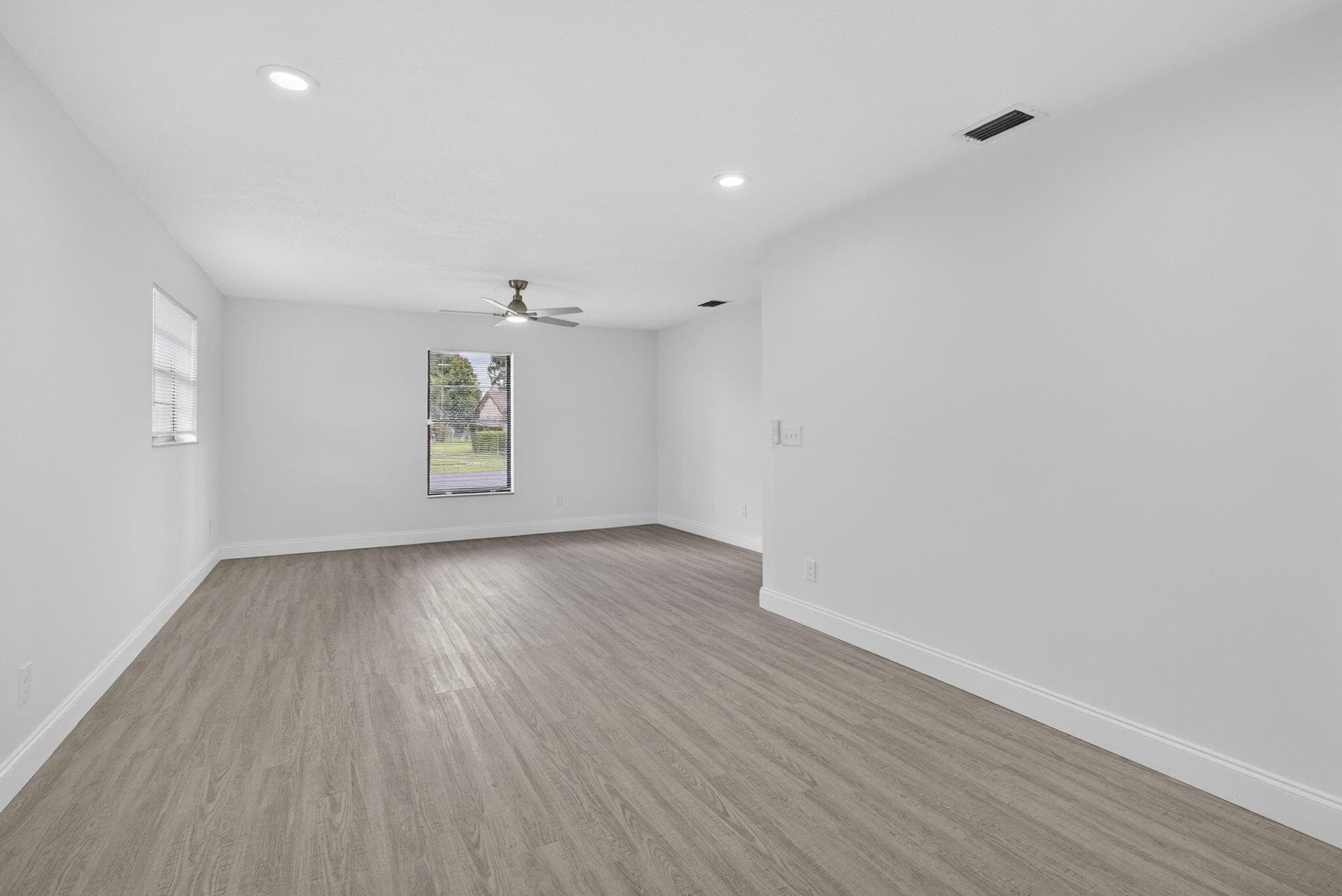 129 Bilbao Street, Royal Palm Beach, FL 33411 20