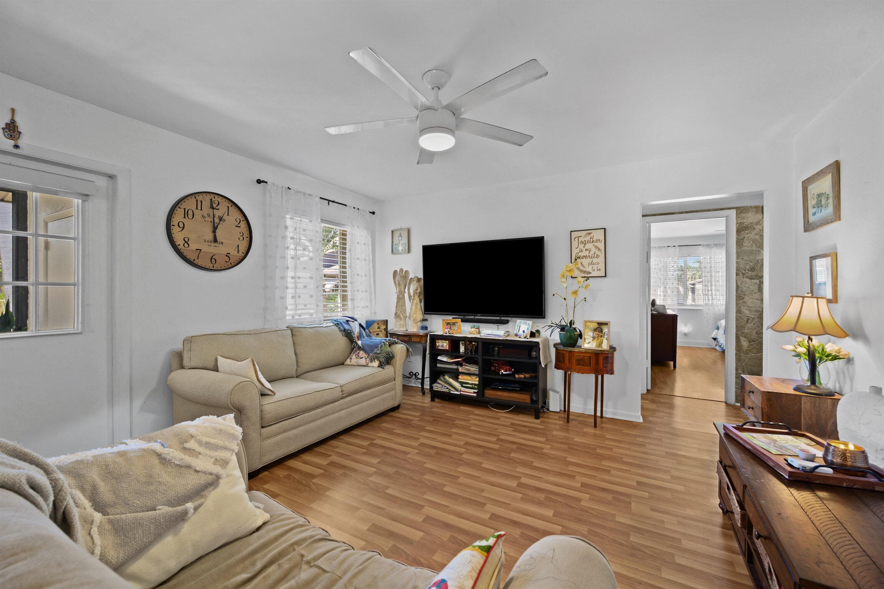 431 Pine Glen Lane C-2, Greenacres, FL 33463 5