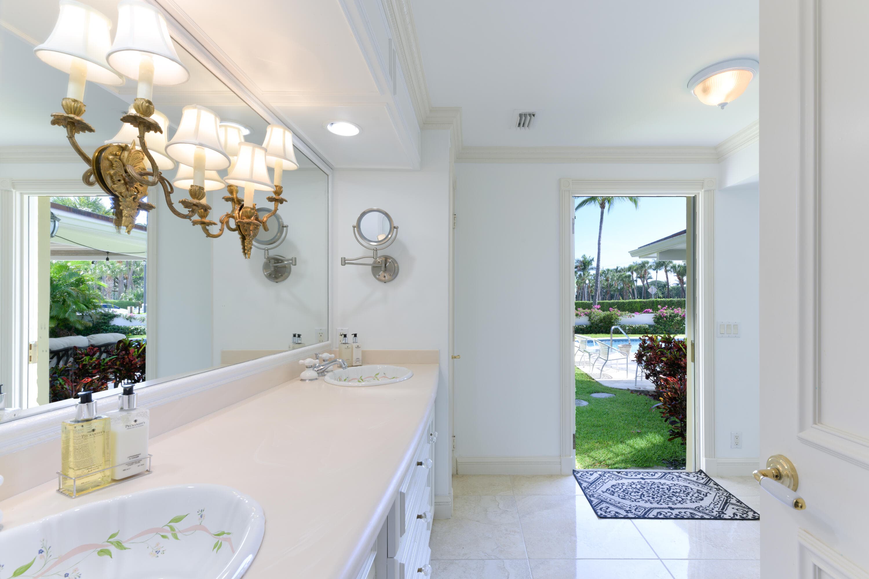 201 Pendleton Avenue, Palm Beach, FL 33480 12