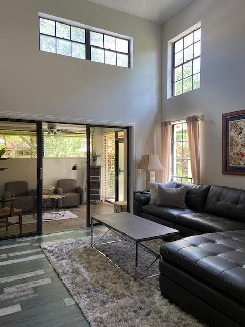 364 Prestwick Circle 4, Palm Beach Gardens, FL 33418 6