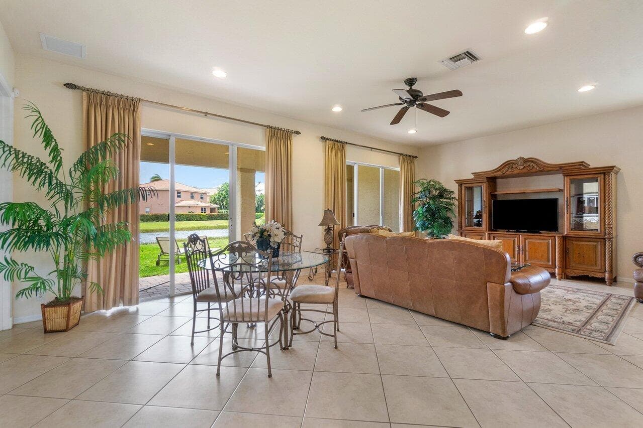 108 Via Condado Way, Palm Beach Gardens, FL 33418 16