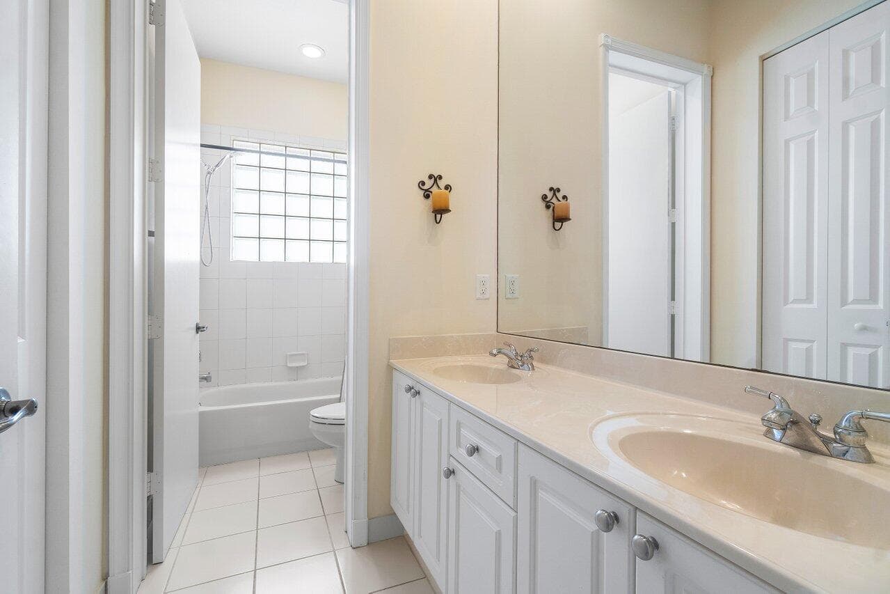 108 Via Condado Way, Palm Beach Gardens, FL 33418 32