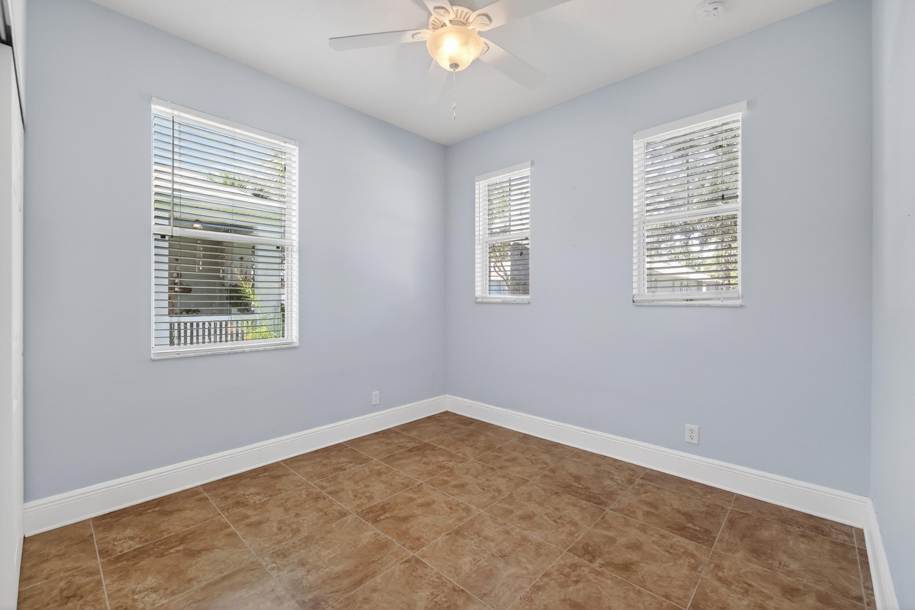 7865 15th Lane, Vero Beach, FL 32966 24