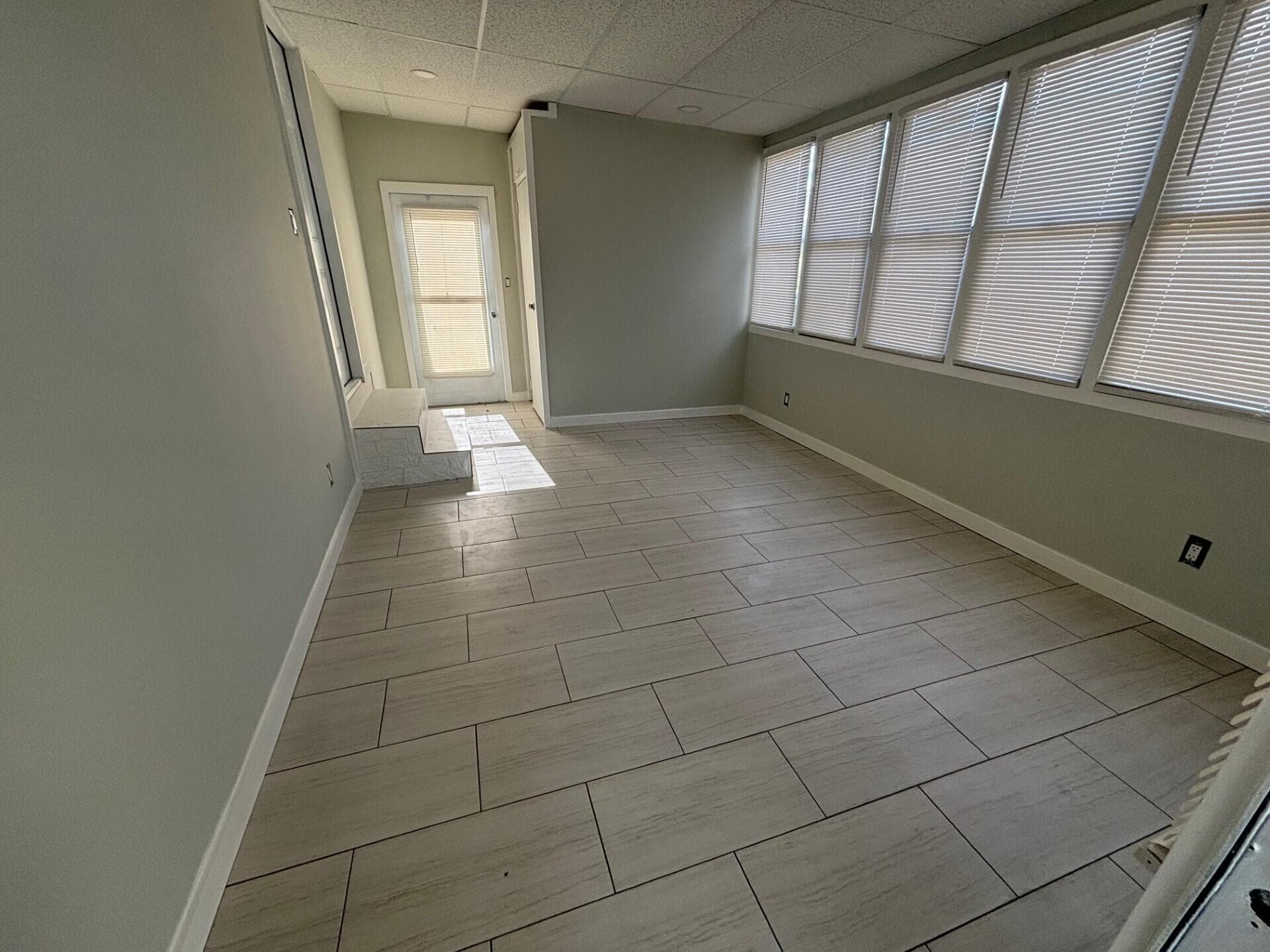 5010 NW 2nd Avenue NW, Deerfield Beach, FL 33064 32