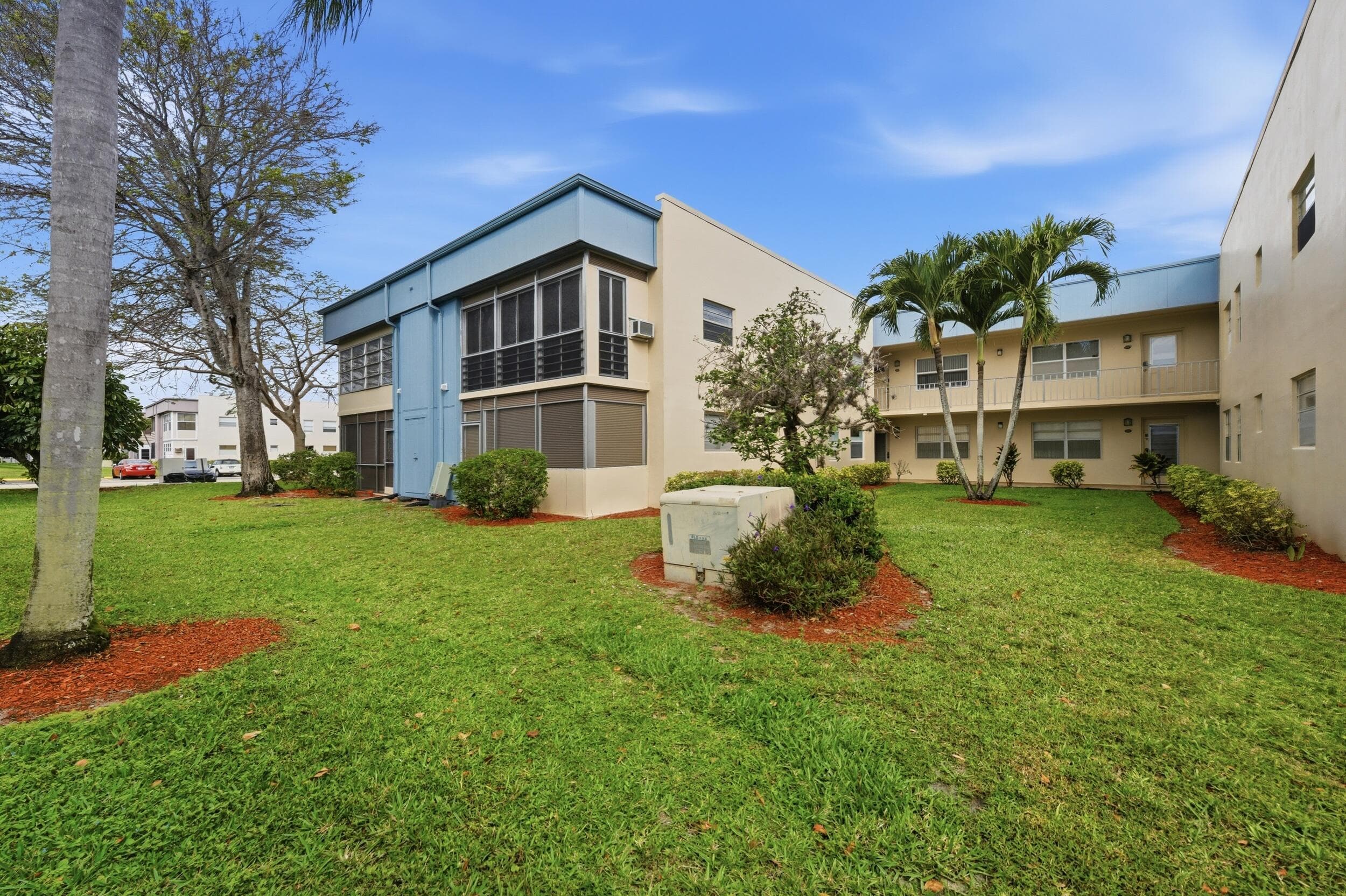 888 Flanders S, Delray Beach, FL 33484 25