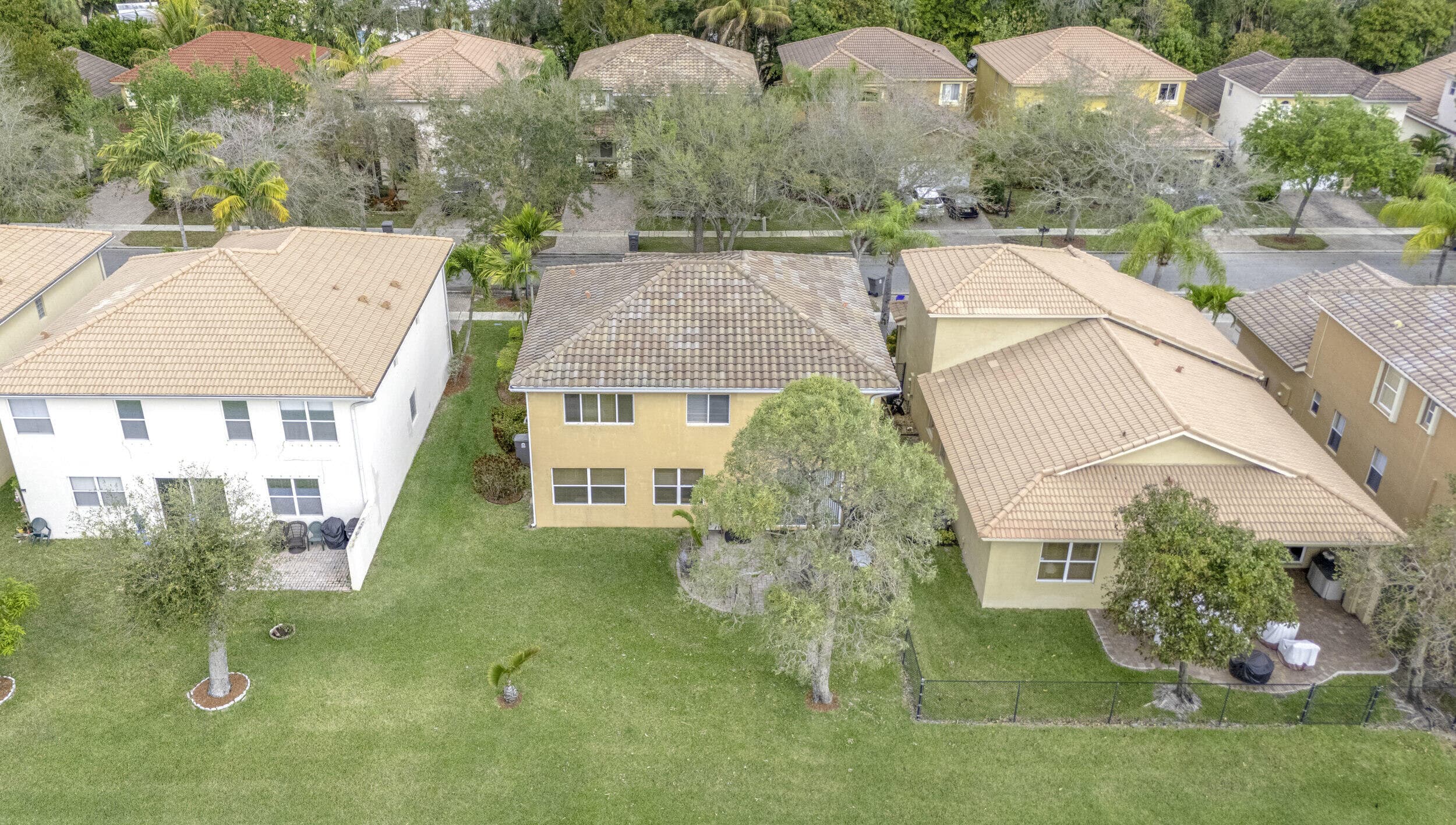 6770 Aliso Avenue, West Palm Beach, FL 33413 25