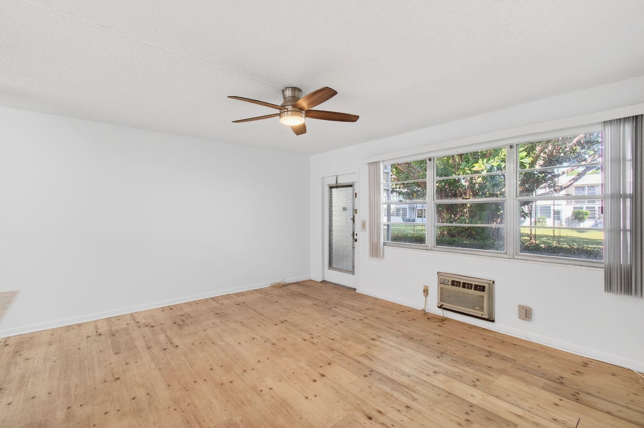 247 Ventnor R, Deerfield Beach, FL 33442 6