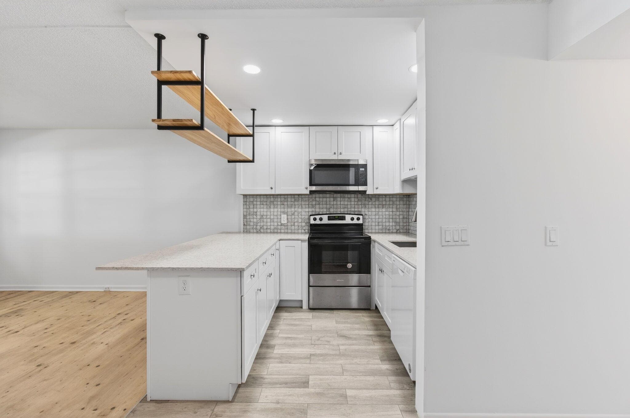 247 Ventnor R, Deerfield Beach, FL 33442 16