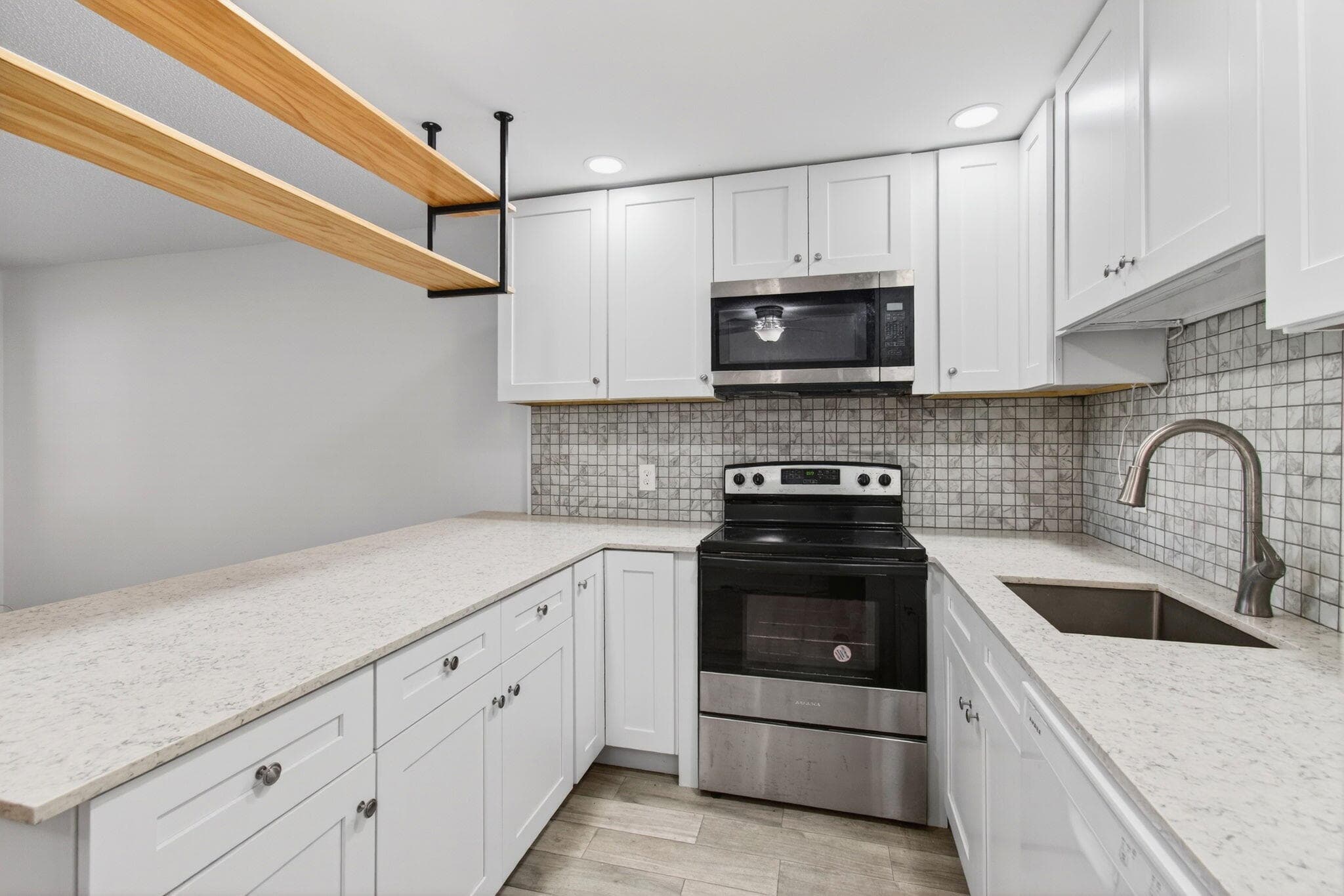 247 Ventnor R, Deerfield Beach, FL 33442 18