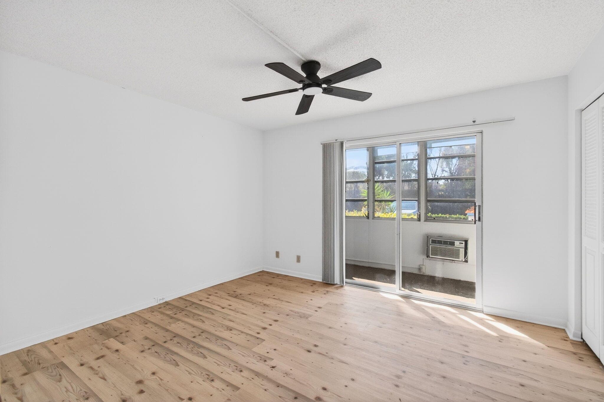 247 Ventnor R, Deerfield Beach, FL 33442 26
