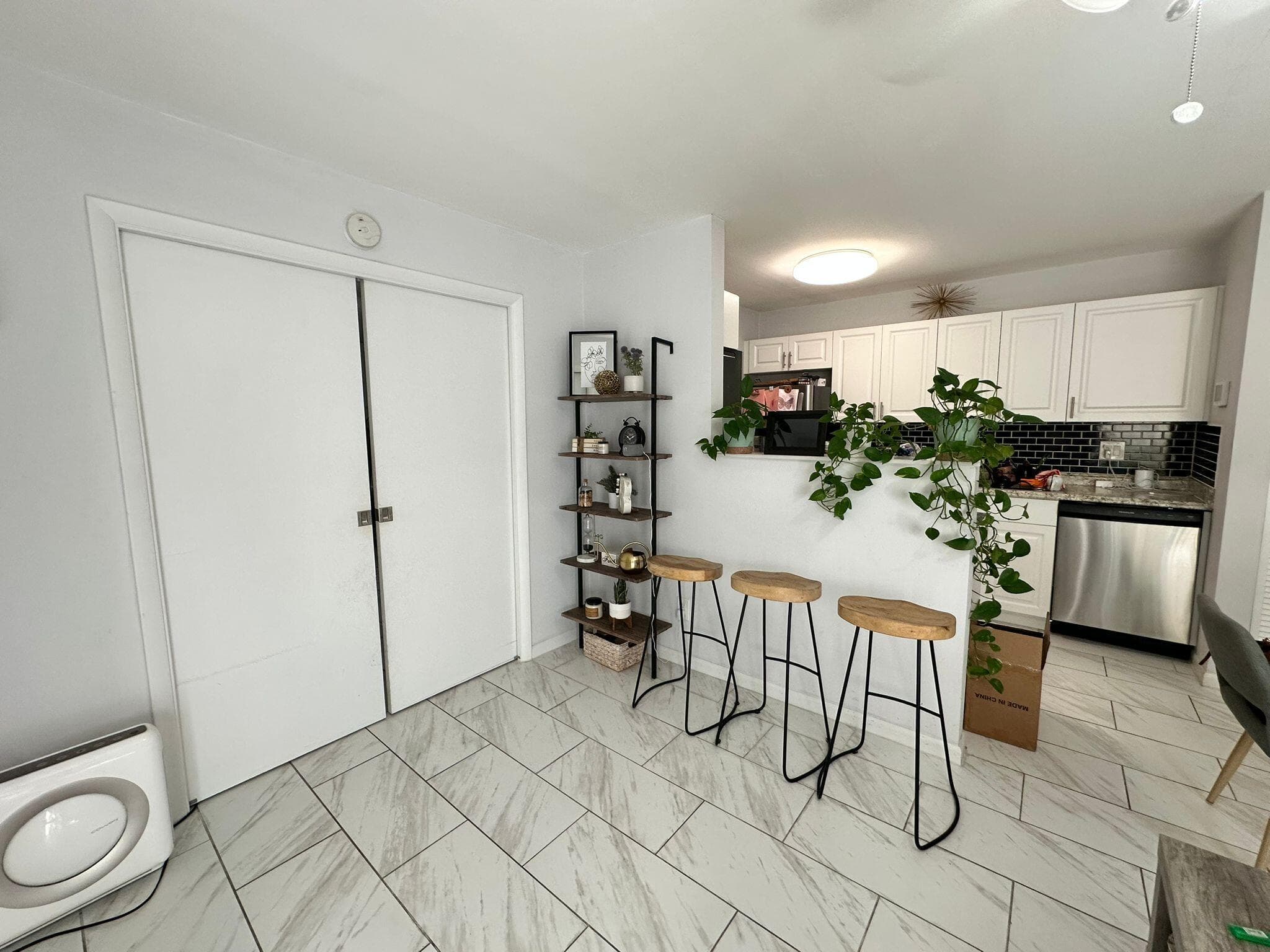 637 Executive Center Drive N102, West Palm Beach, FL 33401 18