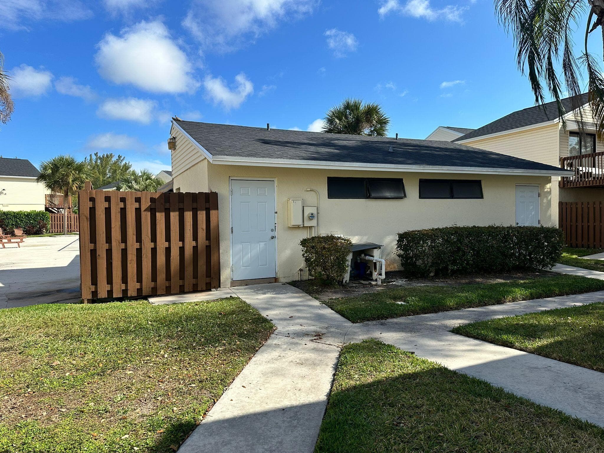 637 Executive Center Drive N102, West Palm Beach, FL 33401 38