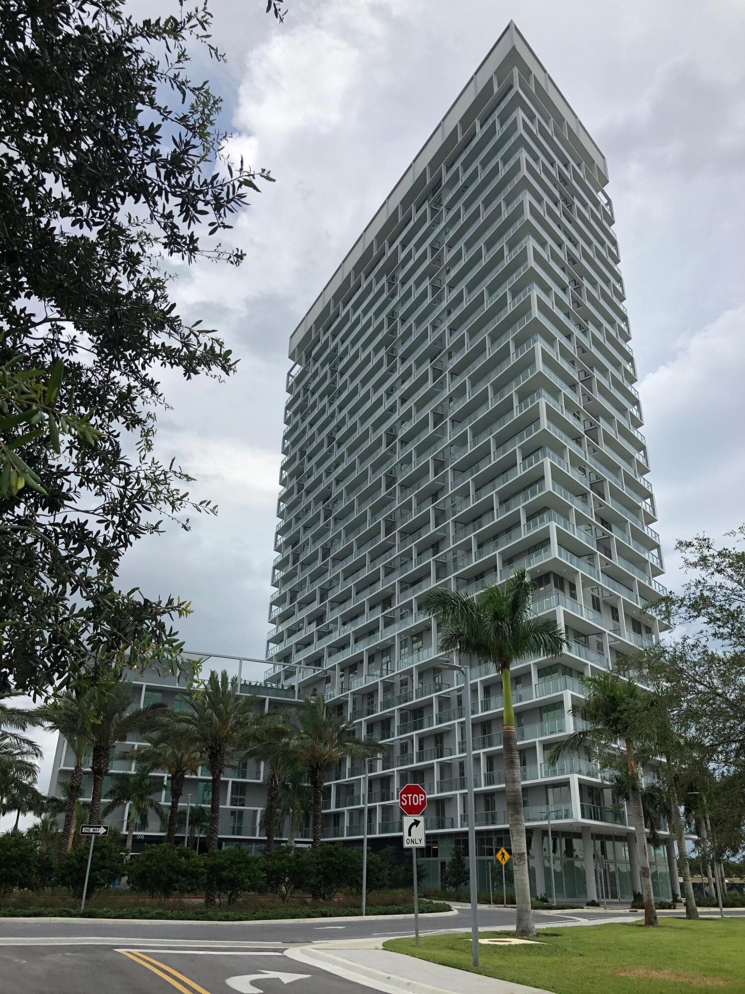 2000 Metropica Way 1609, Sunrise, FL 33323 28