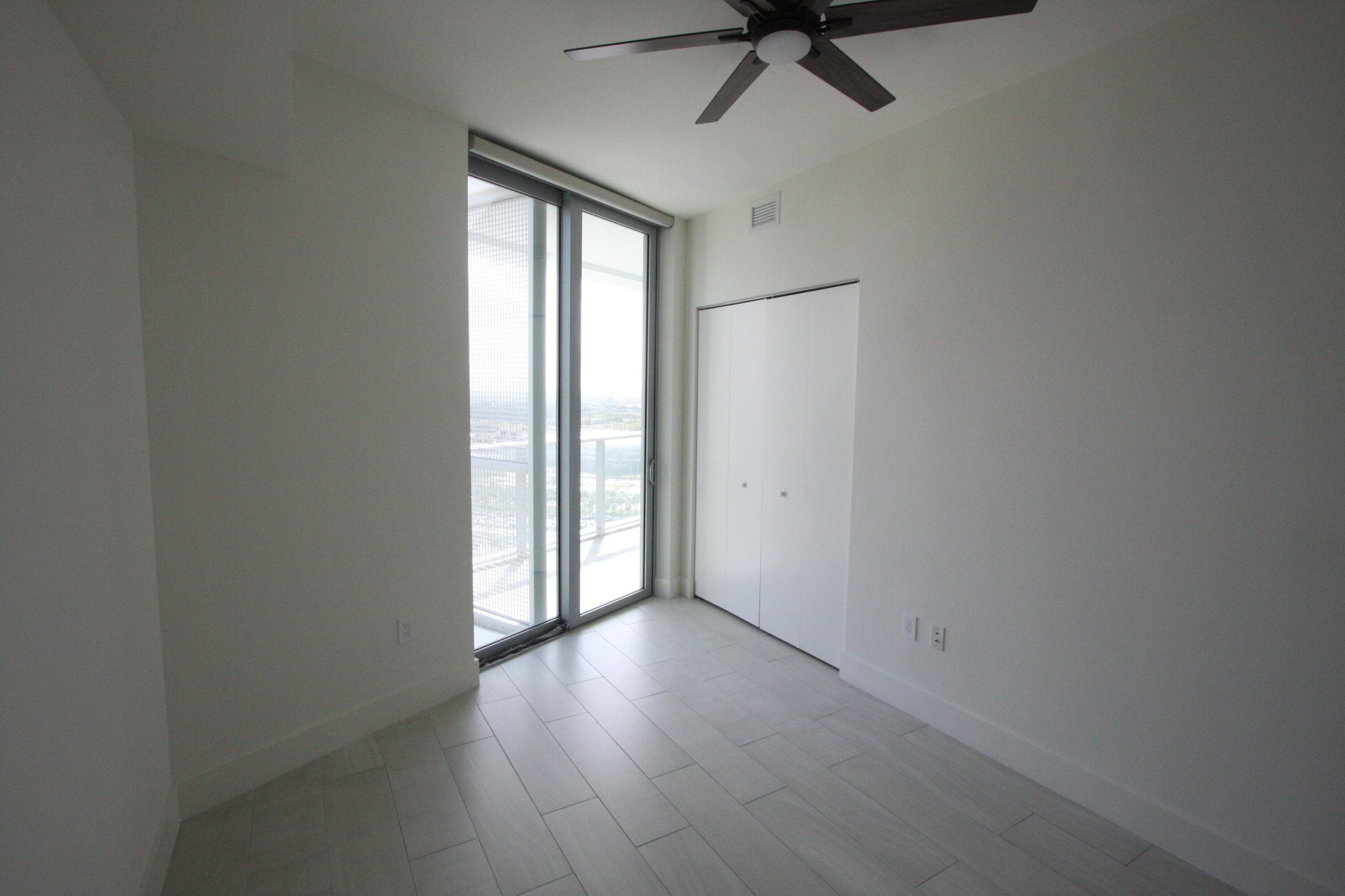 2000 Metropica Way 1609, Sunrise, FL 33323 54
