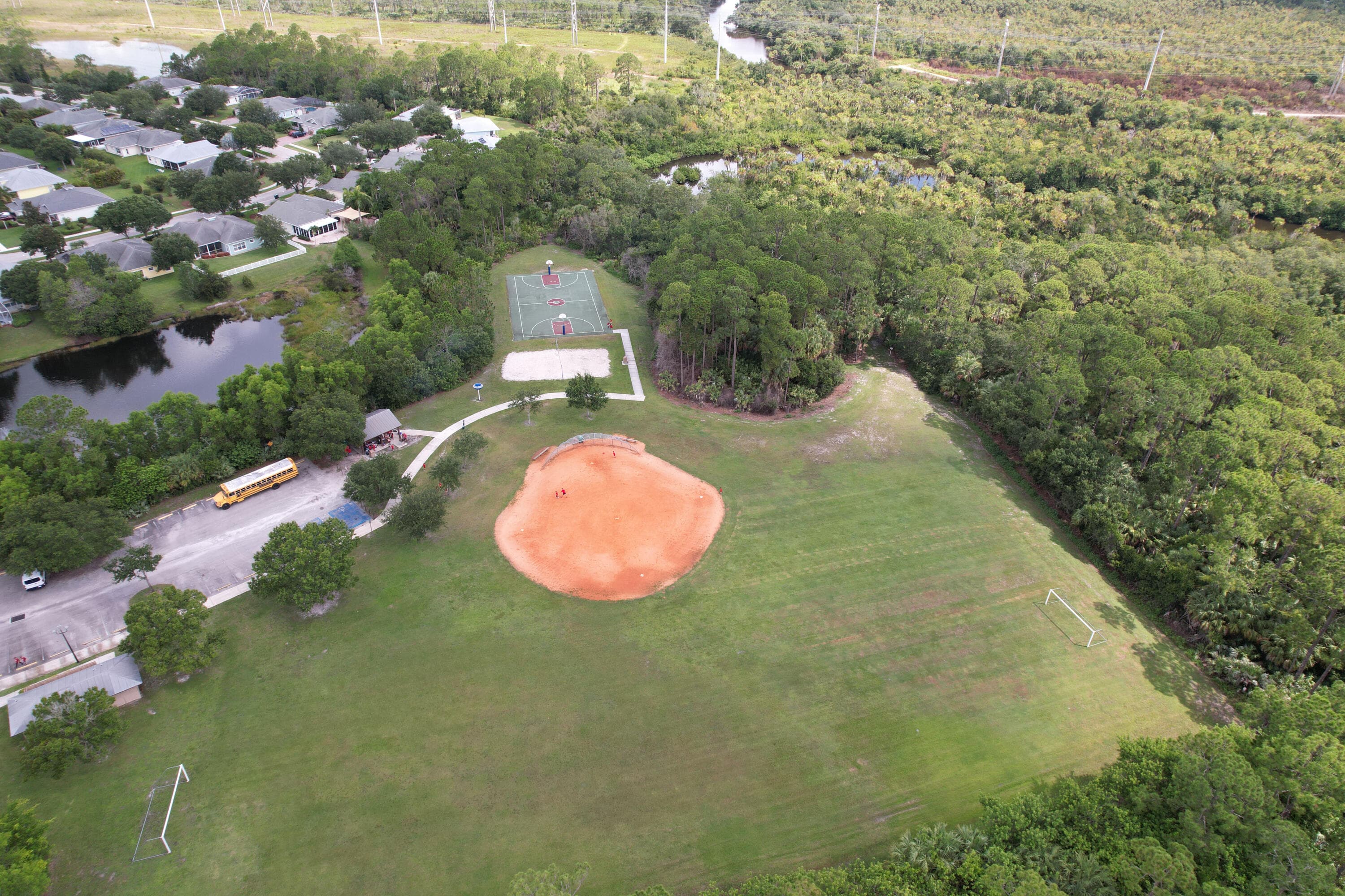 656 NE Waters Edge Lane, Port St. Lucie, FL 34983 28