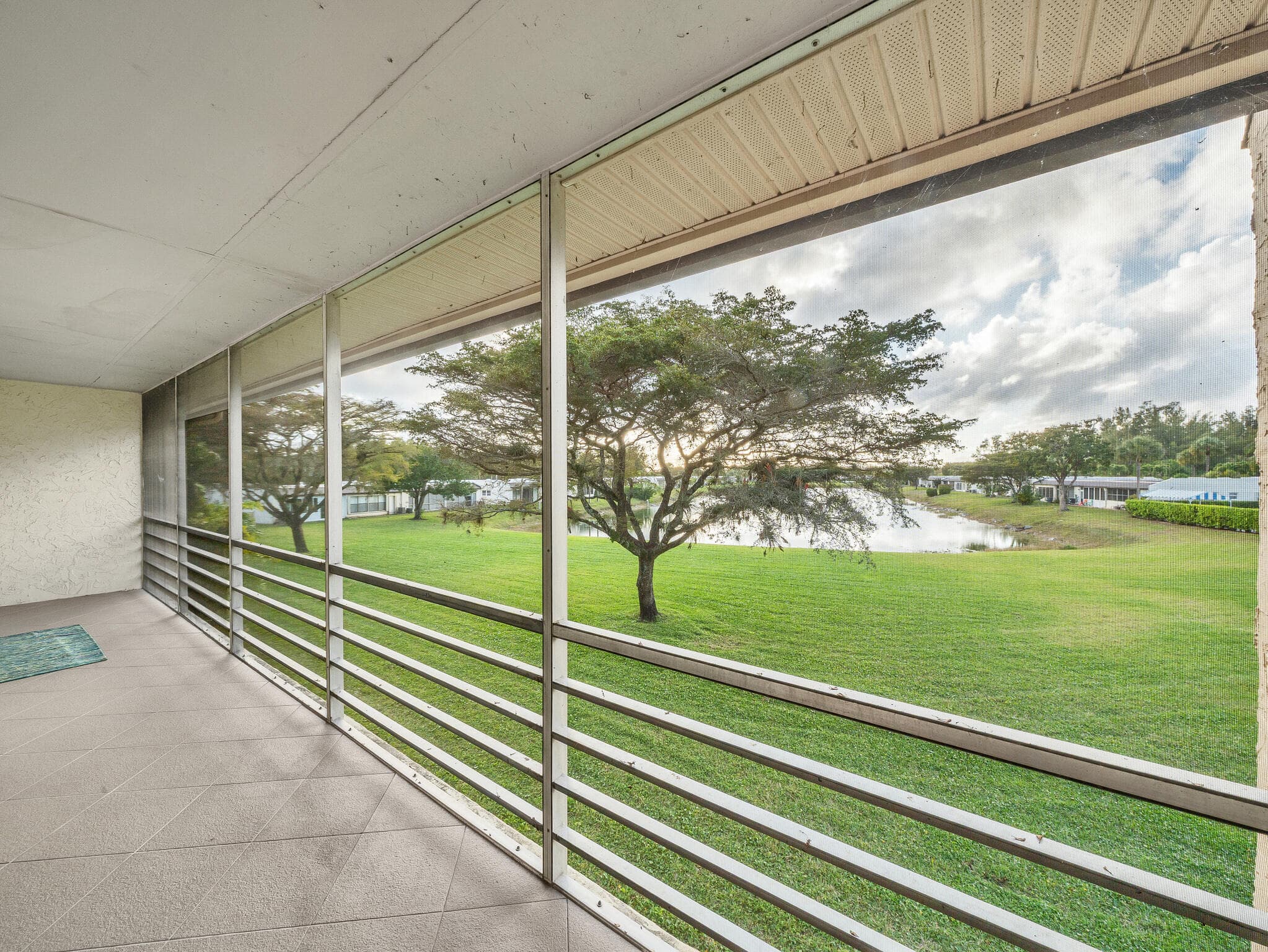 130 Lake Constance Drive, West Palm Beach, FL 33411 34