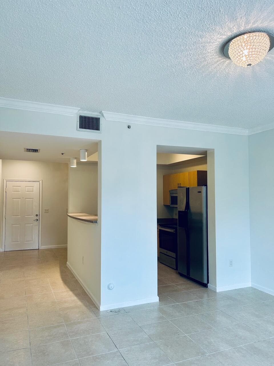 533 NE 3rd Avenue 204, Fort Lauderdale, FL 33301 19