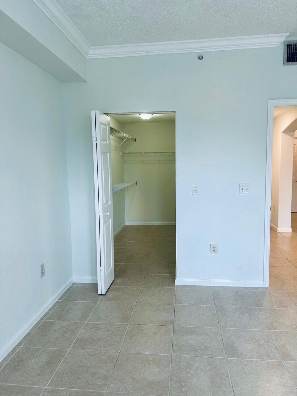 533 NE 3rd Avenue 204, Fort Lauderdale, FL 33301 20