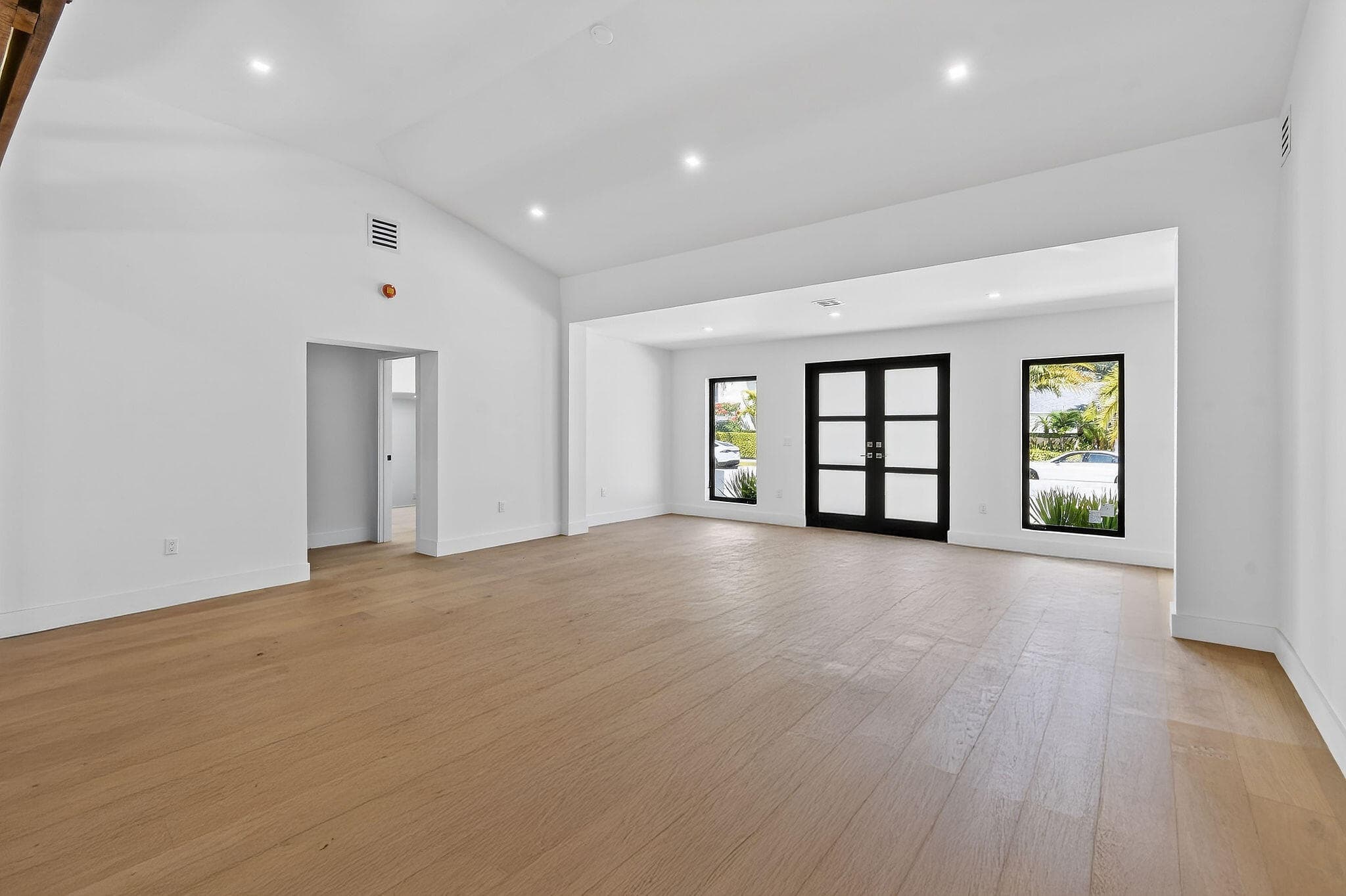 326 Palmetto Street, West Palm Beach, FL 33405 10