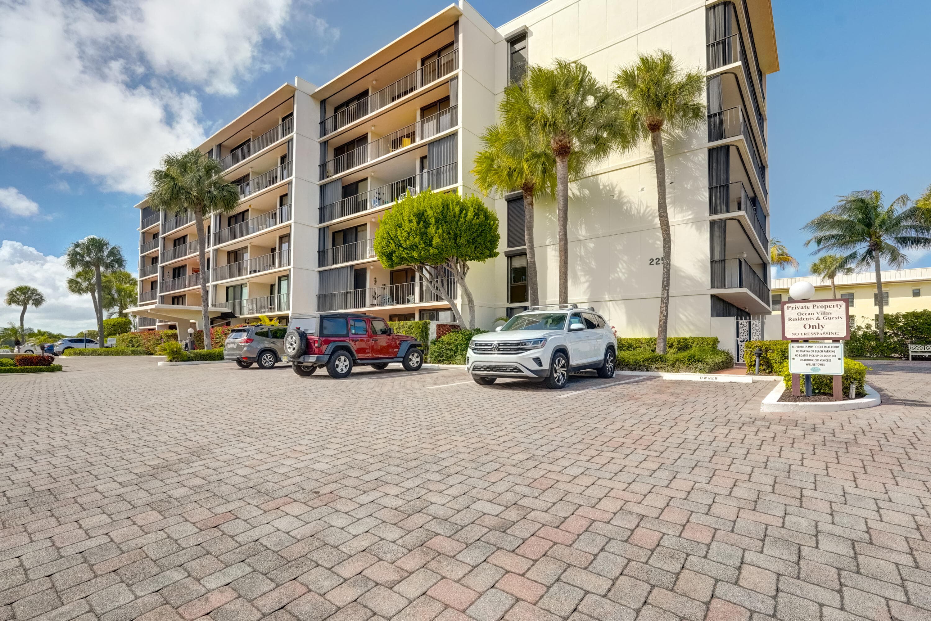 225 Beach Road 503, Tequesta, FL 33469 10
