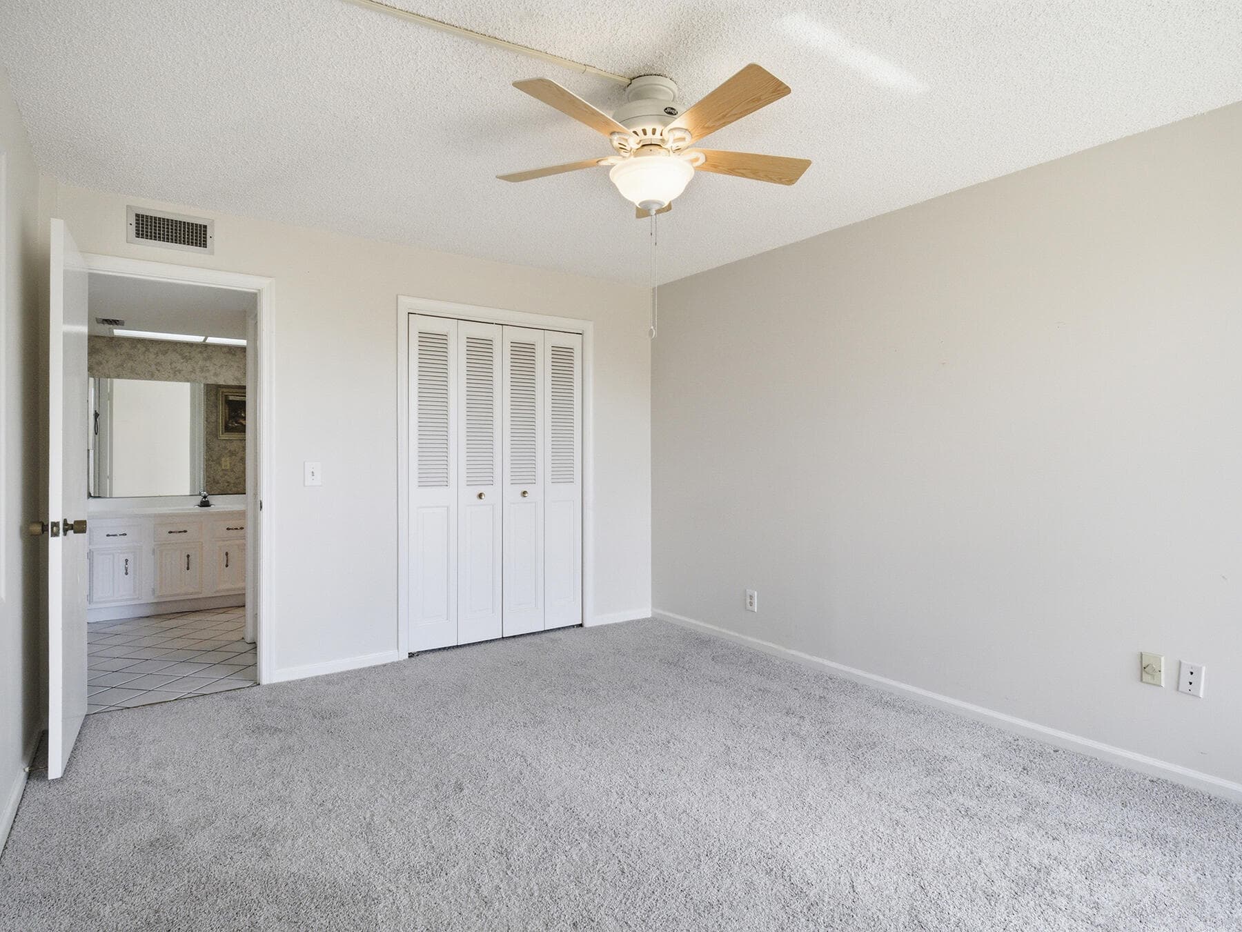 5390 Woodland Lakes Drive 104, Palm Beach Gardens, FL 33418 13