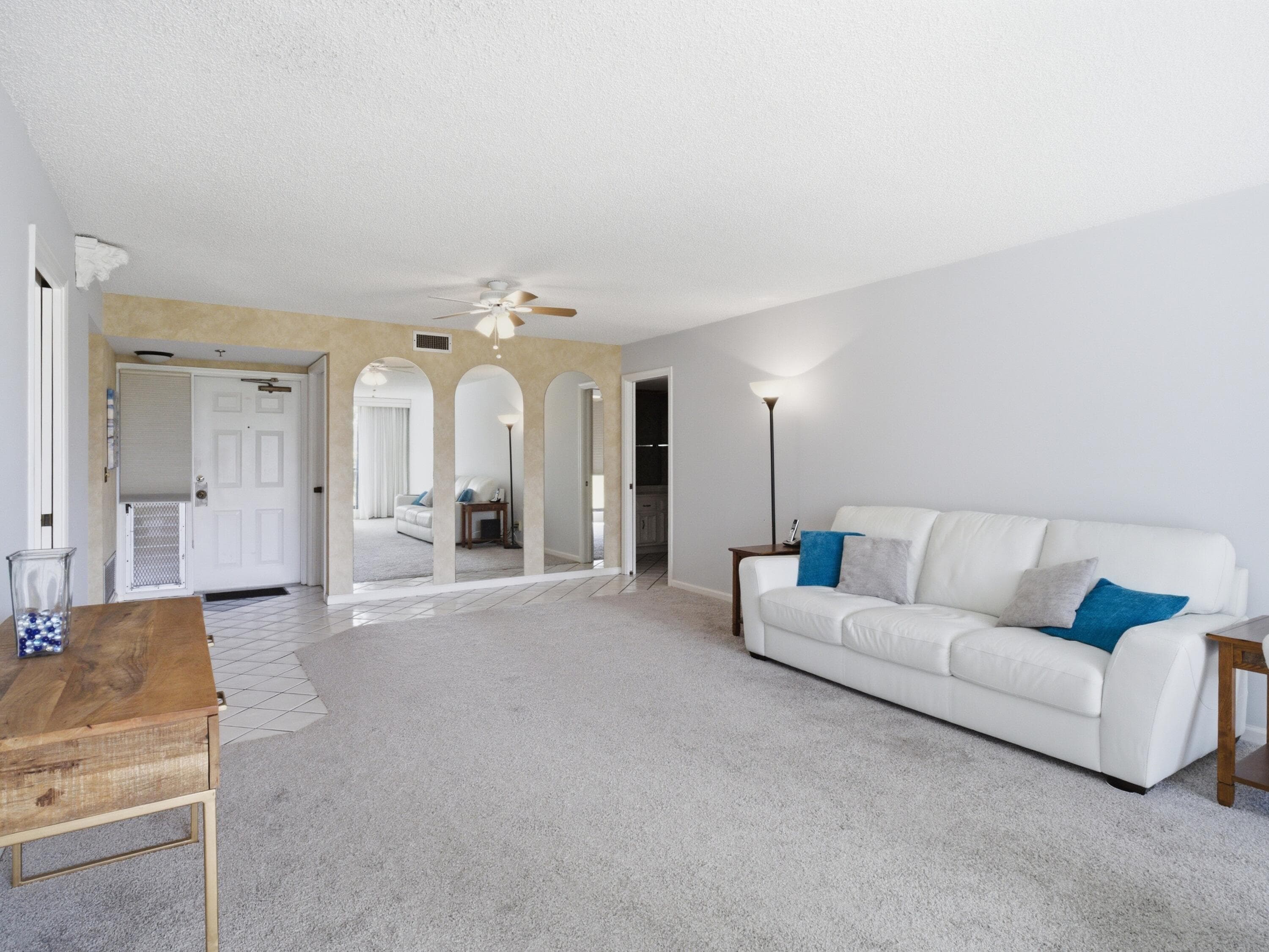 5390 Woodland Lakes Drive 104, Palm Beach Gardens, FL 33418 3
