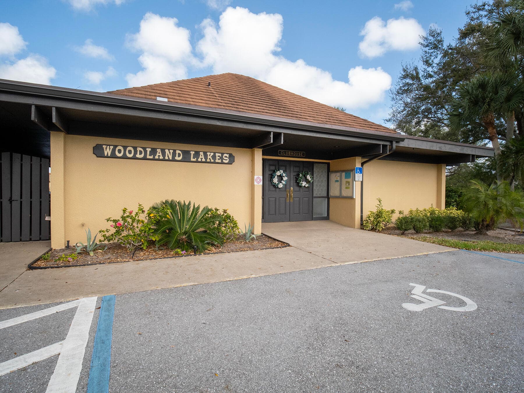 5390 Woodland Lakes Drive 104, Palm Beach Gardens, FL 33418 19