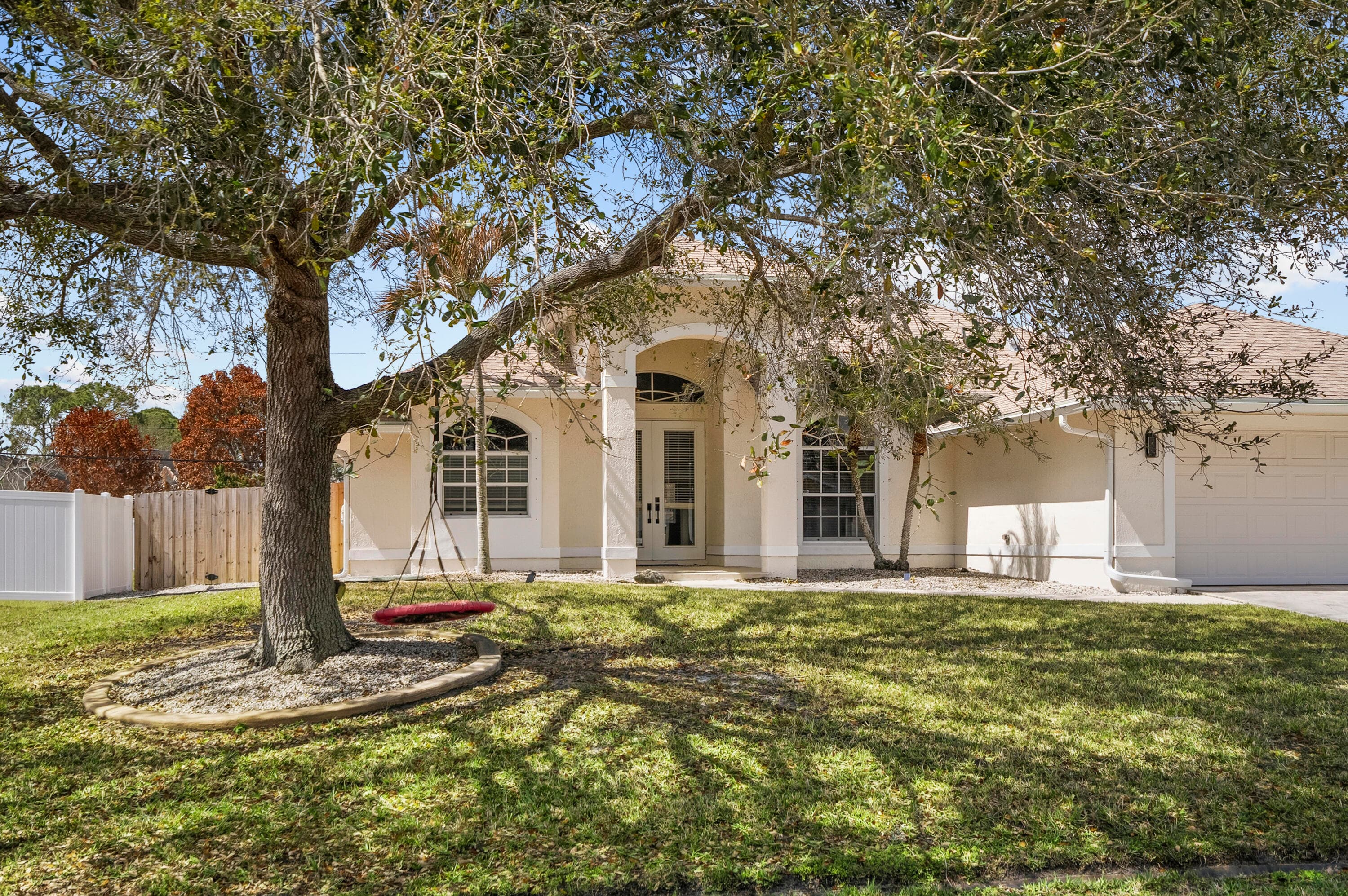 2526 SW Abney Street, Port St. Lucie, FL 34953 40