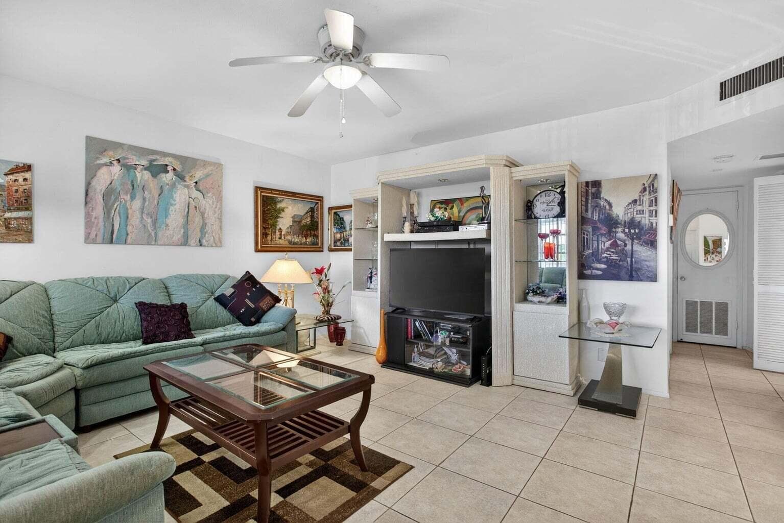 100 SE 6th Avenue 303, Pompano Beach, FL 33060 12