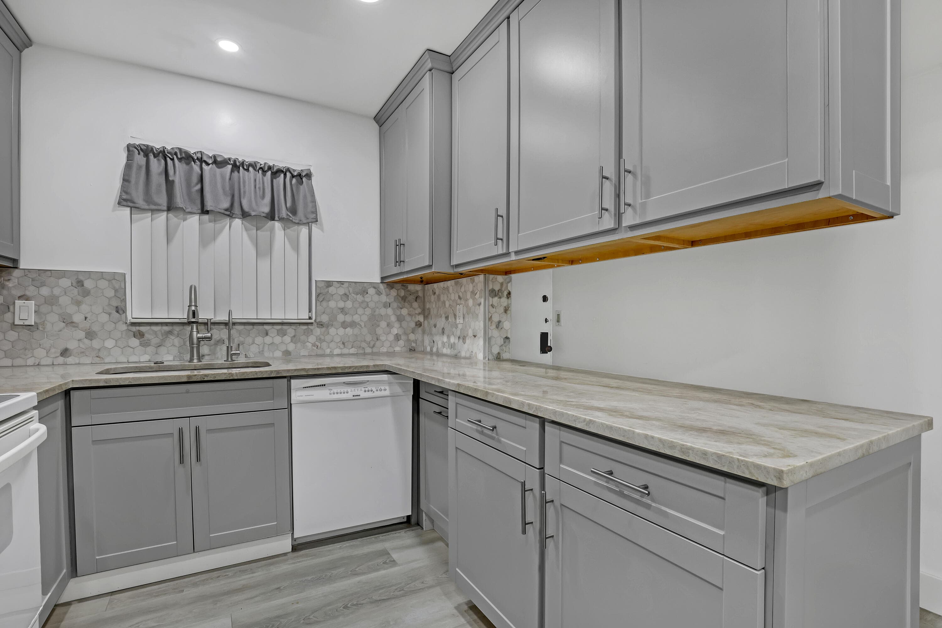1100 Surf Road 215, Singer Island, FL 33404 7