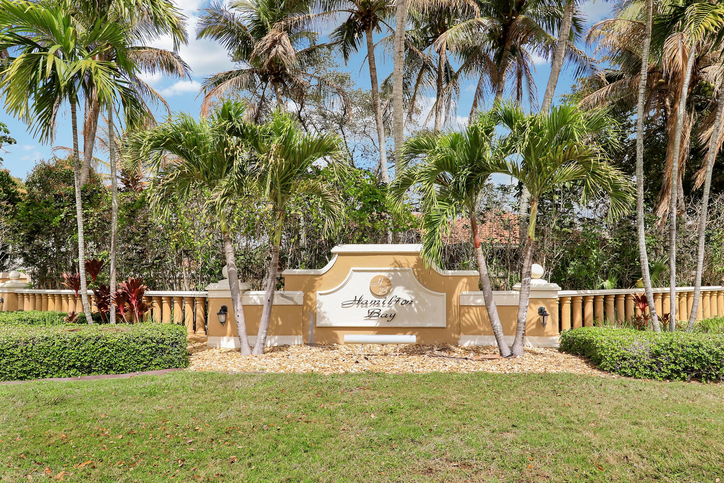 4008 W Hamilton Key, West Palm Beach, FL 33411 2