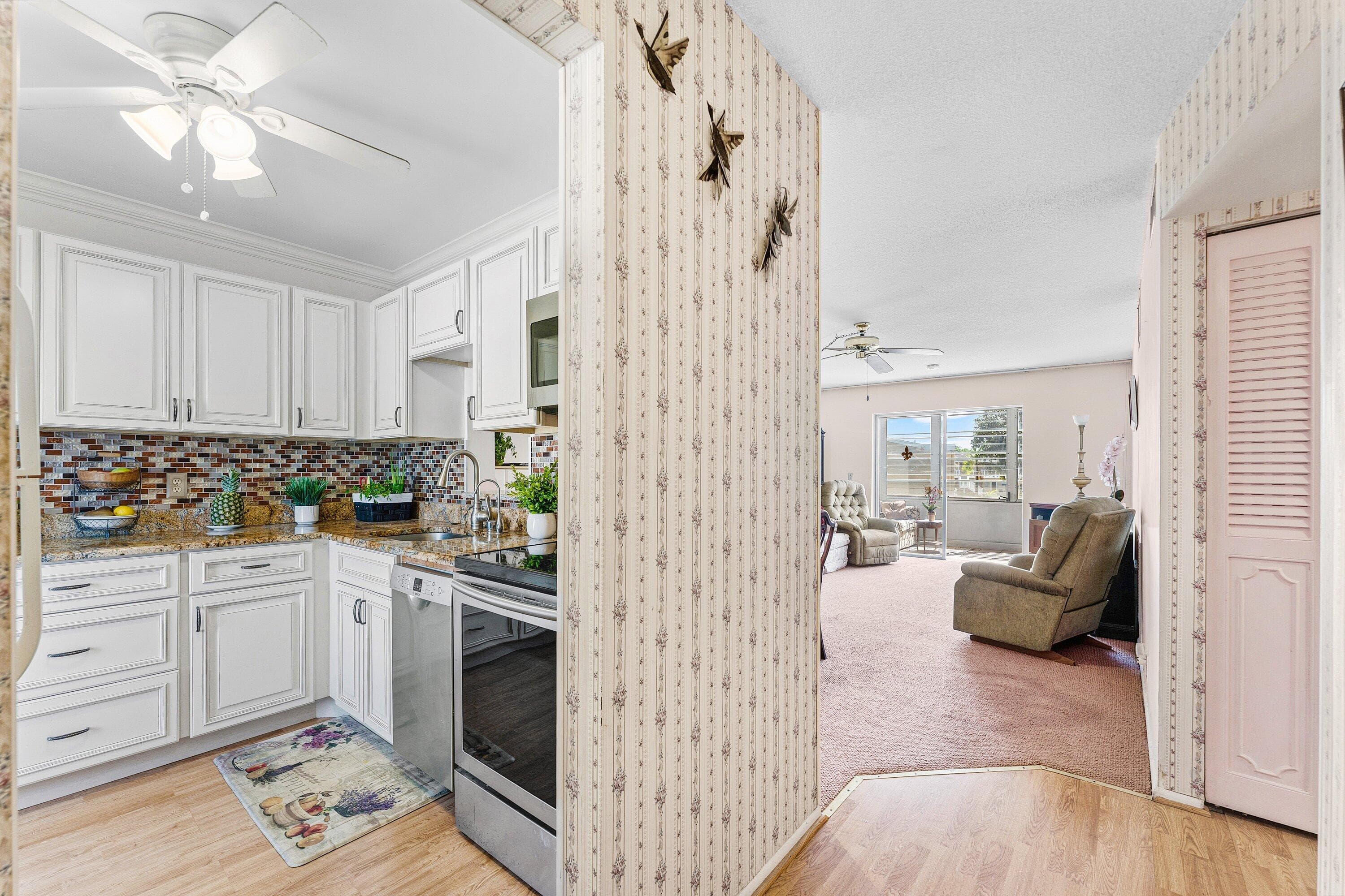 2191 NE 1st Court 202, Boynton Beach, FL 33435 11