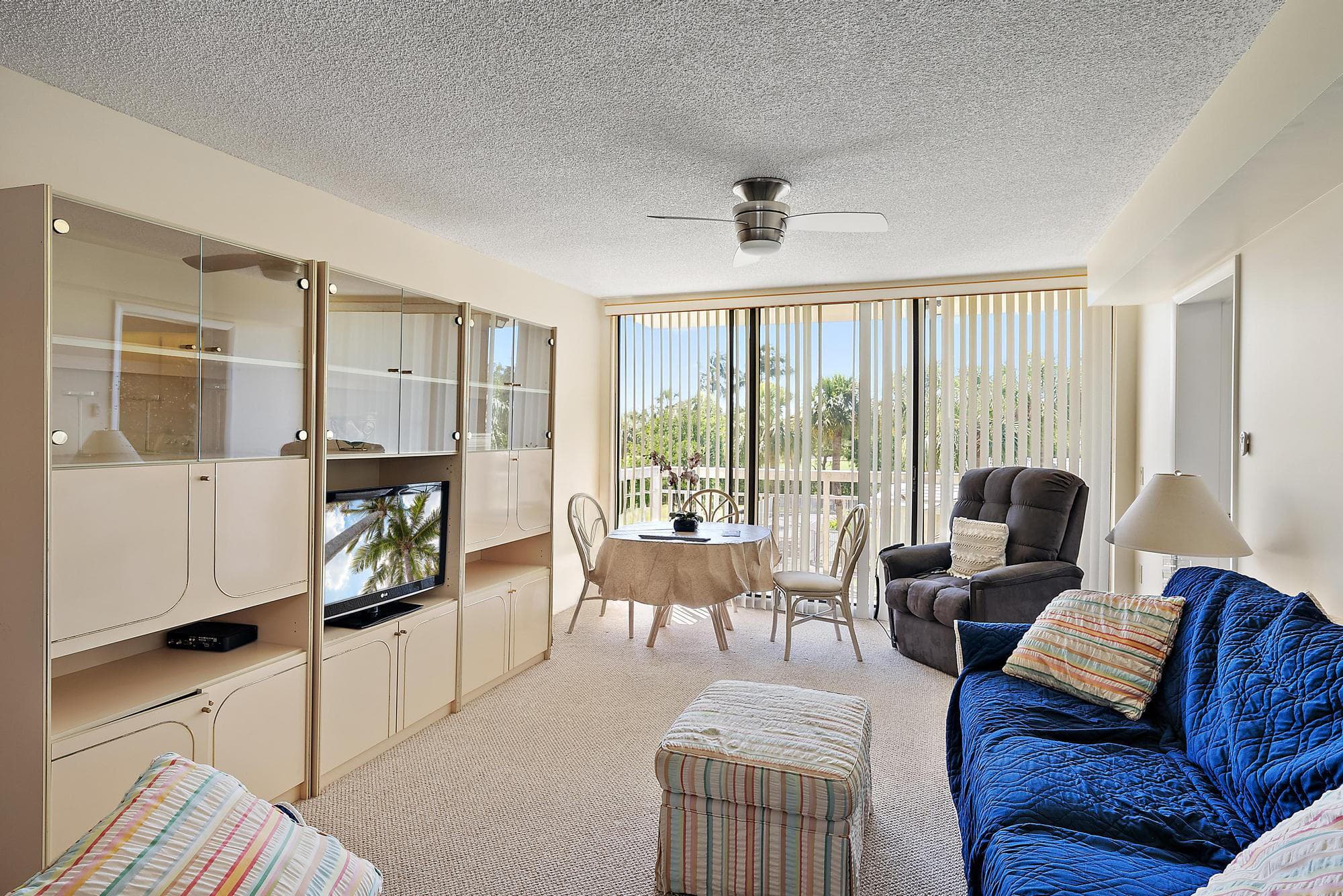 2761 Village Boulevard 303, West Palm Beach, FL 33409 6