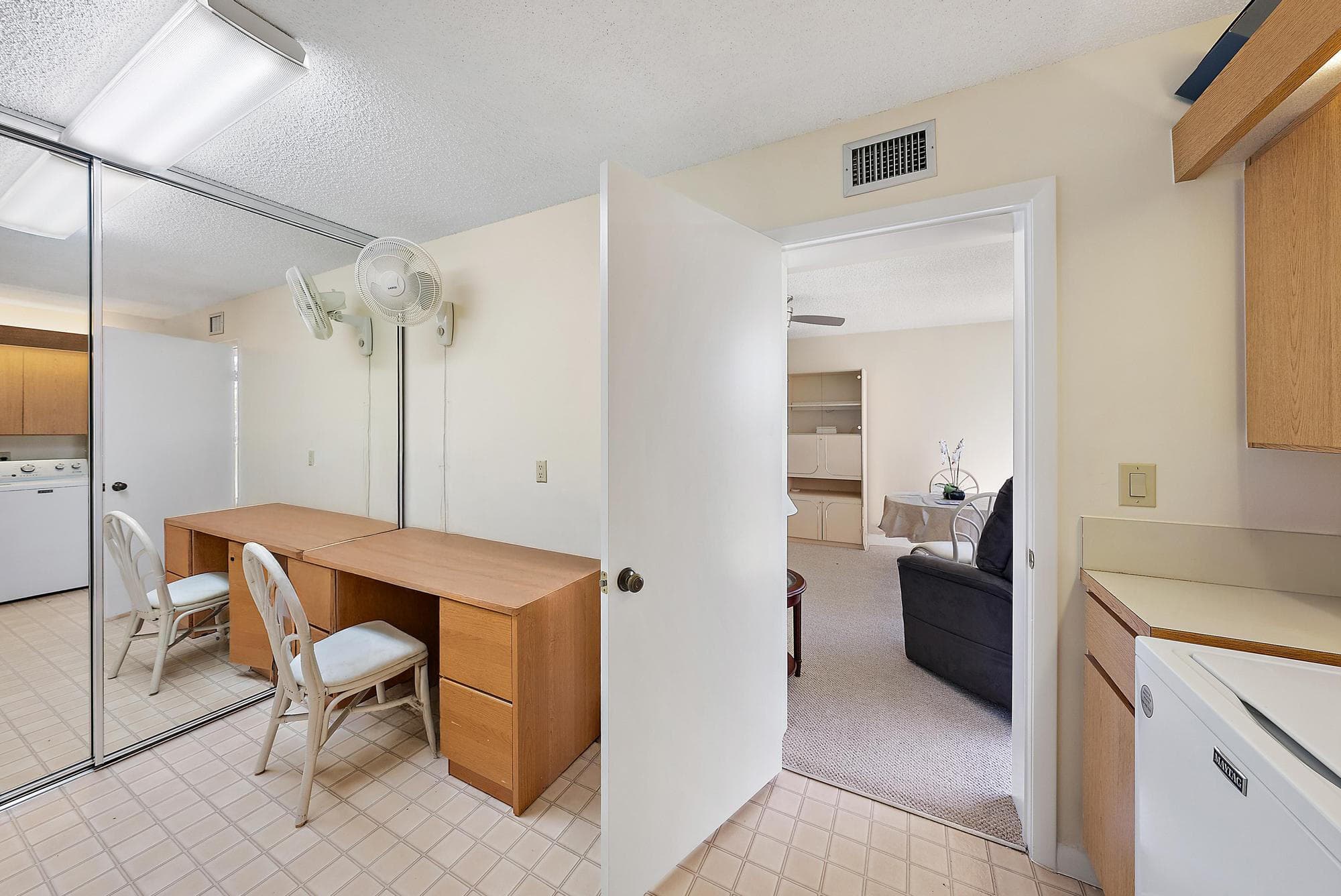 2761 Village Boulevard 303, West Palm Beach, FL 33409 8