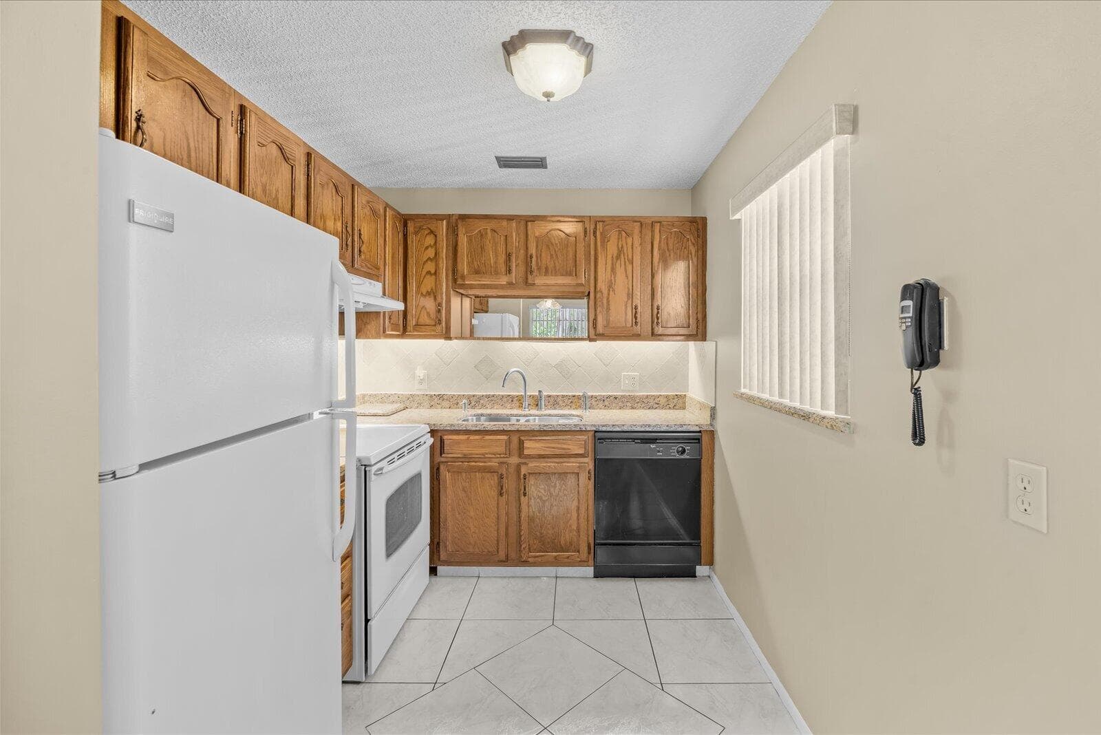 29 Lake Vista Trail Trail 205, Port St. Lucie, FL 34952 33
