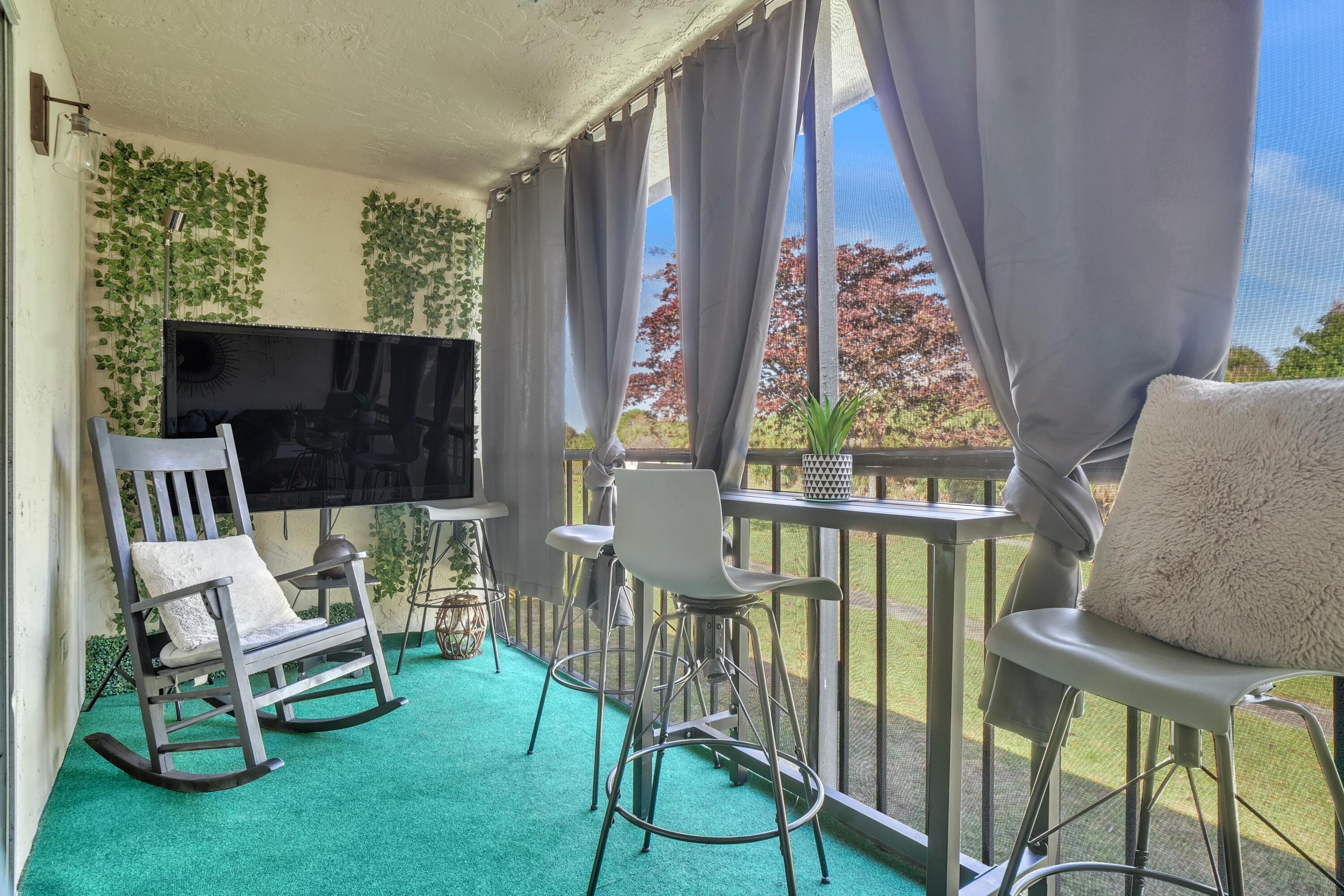 1423 Meadows Circle W, Boynton Beach, FL 33436 4